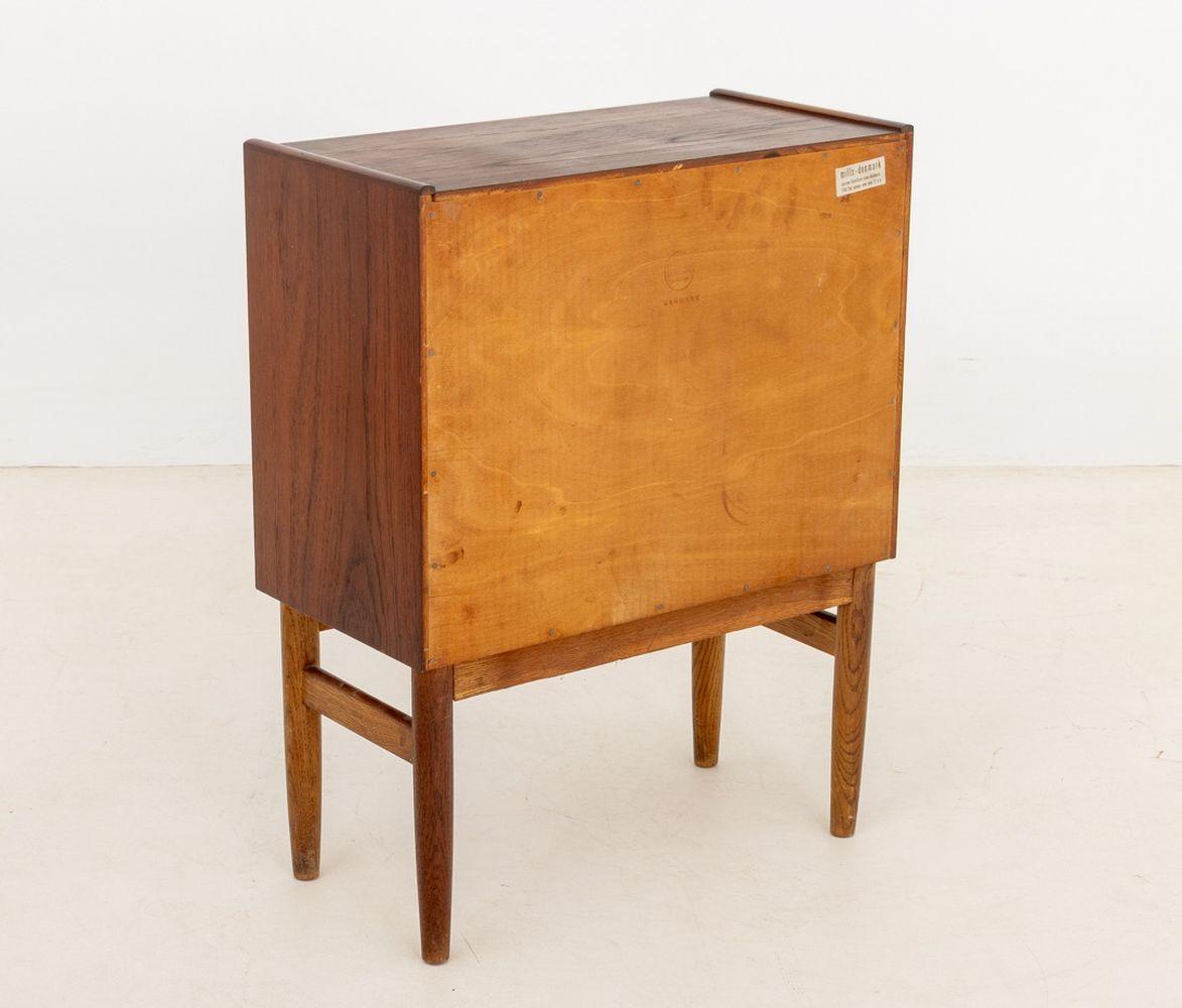 Mills-Denmark Danish Modern Walnut End Table For Sale 4
