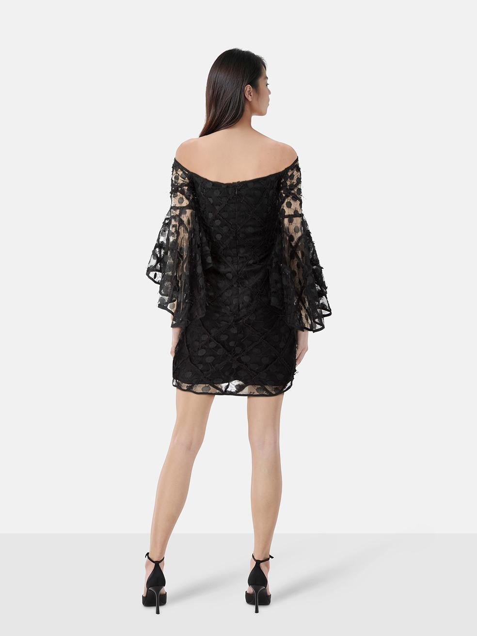 CONDITION ist sehr gut. Kaum sichtbare Abnutzungserscheinungen am Kleid sind bei diesem gebrauchten Milly Designer-Wiederverkaufsartikel zu erkennen.
 

 

 

 Einzelheiten
 

 

 Schwarz
 

 Baumwolle
 

 Kleid
 

 Mini
 

 Lange Volantärmel
 

