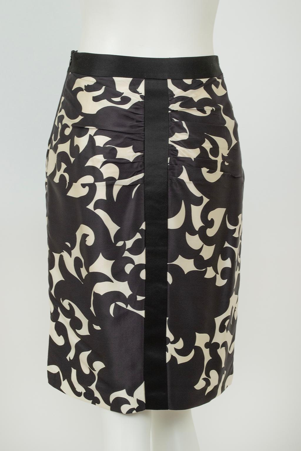 Women's Milly Deep Navy and Black Ruched Satin Chinoiserie Pencil Skirt – XS, 2002 For Sale