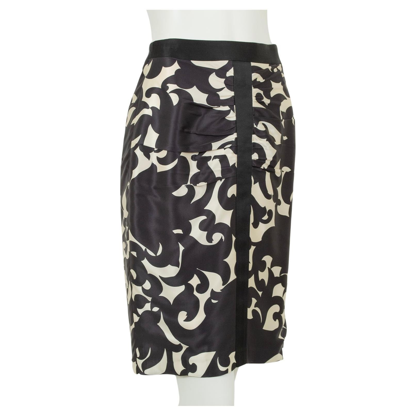 Milly Deep Navy and Black Ruched Satin Chinoiserie Pencil Skirt – XS, 2002 For Sale