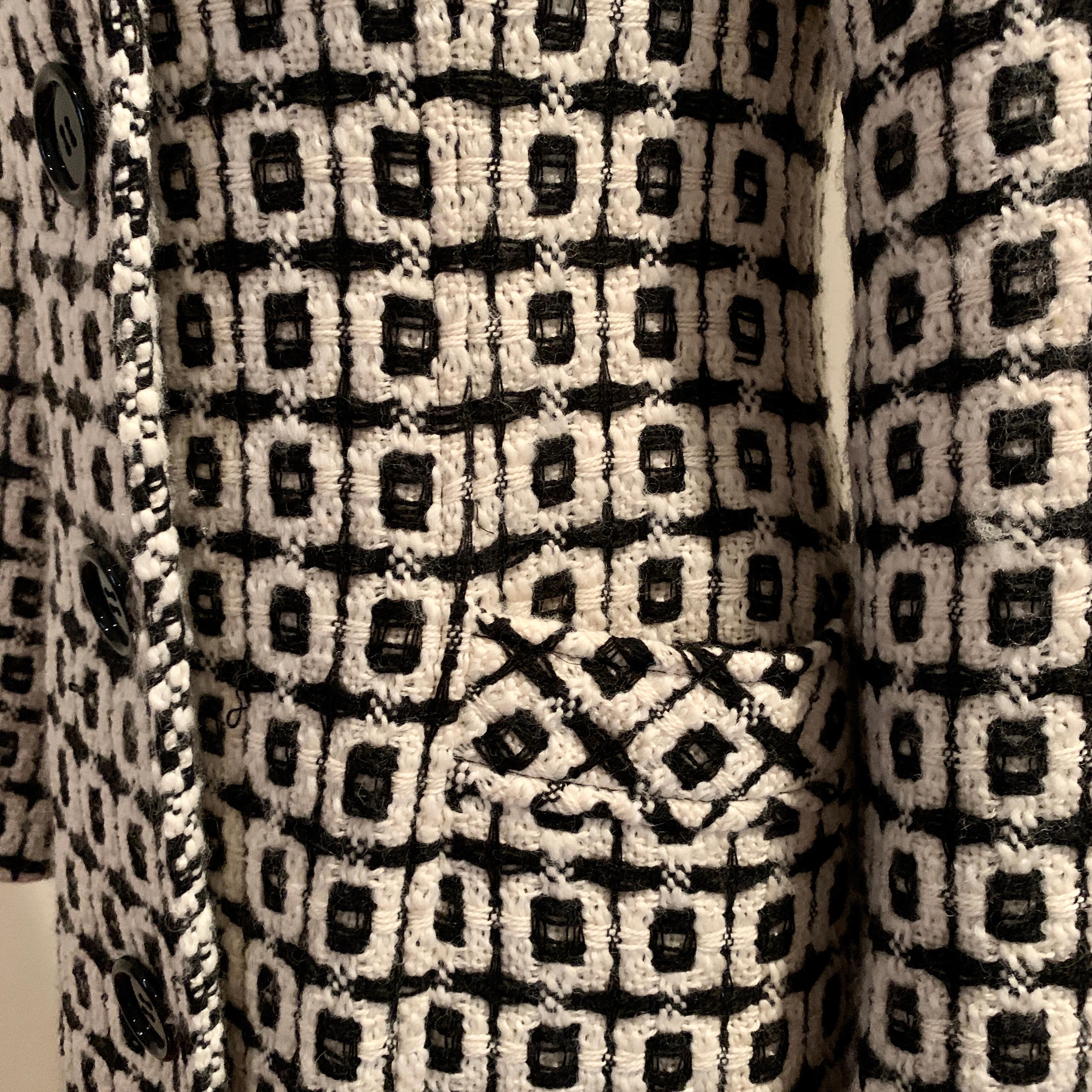 Milly New York - Manteau vintage en laine à carreaux noirs et blancs pour femme, collection 2000 en vente 3