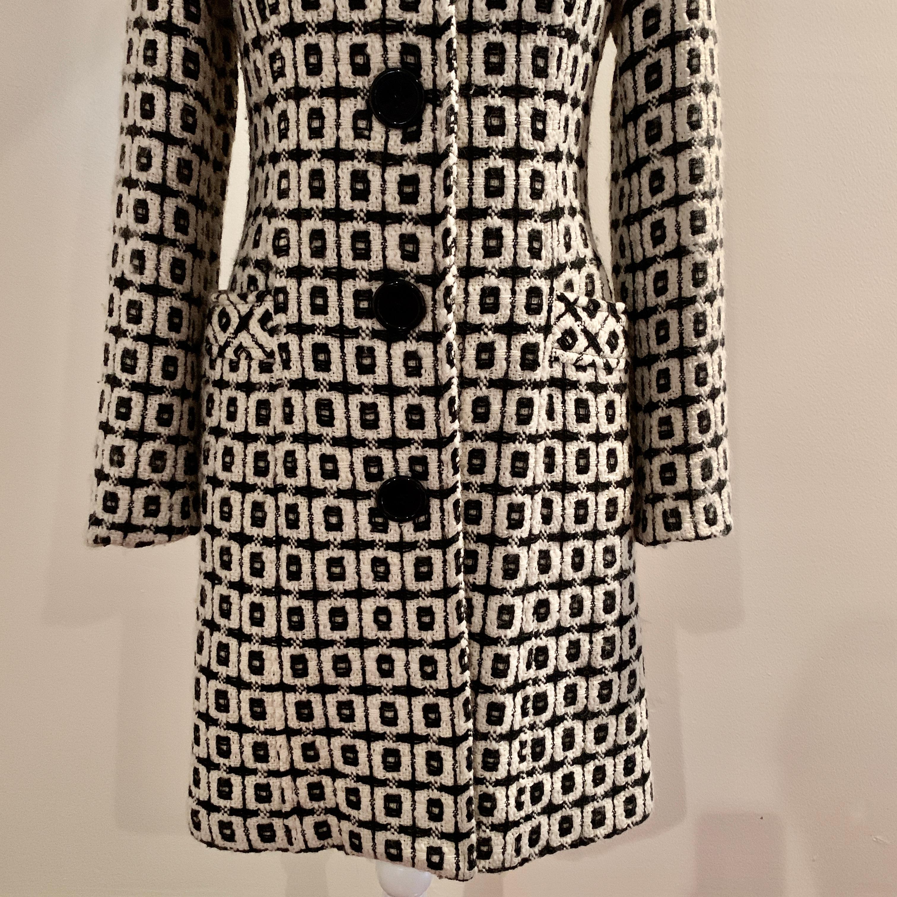 XXIe siècle et contemporain Milly New York - Manteau vintage en laine à carreaux noirs et blancs pour femme, collection 2000 en vente