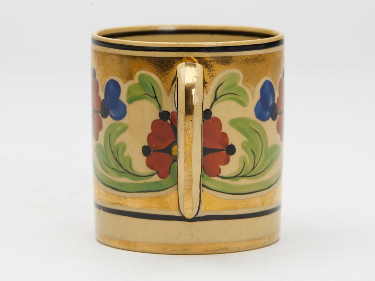Millie Taplin Art Deco Wedgwood Bemalte Tasse und Untertasse mit Blumenmuster (Steingut) im Angebot