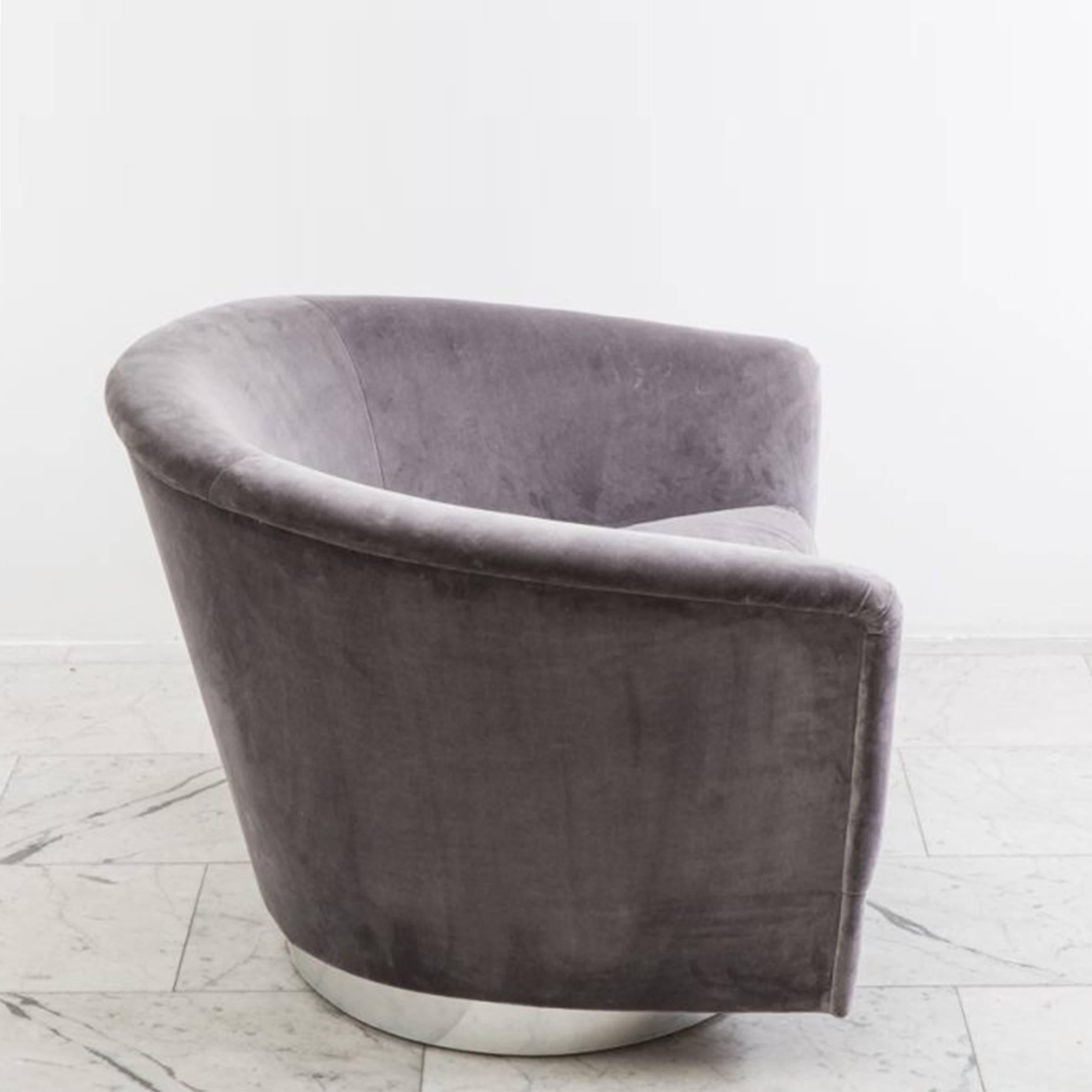 Milo Baughman, Pair of Grey Velvet Swivel Chairs, USA, 1970s In Excellent Condition In New York, NY