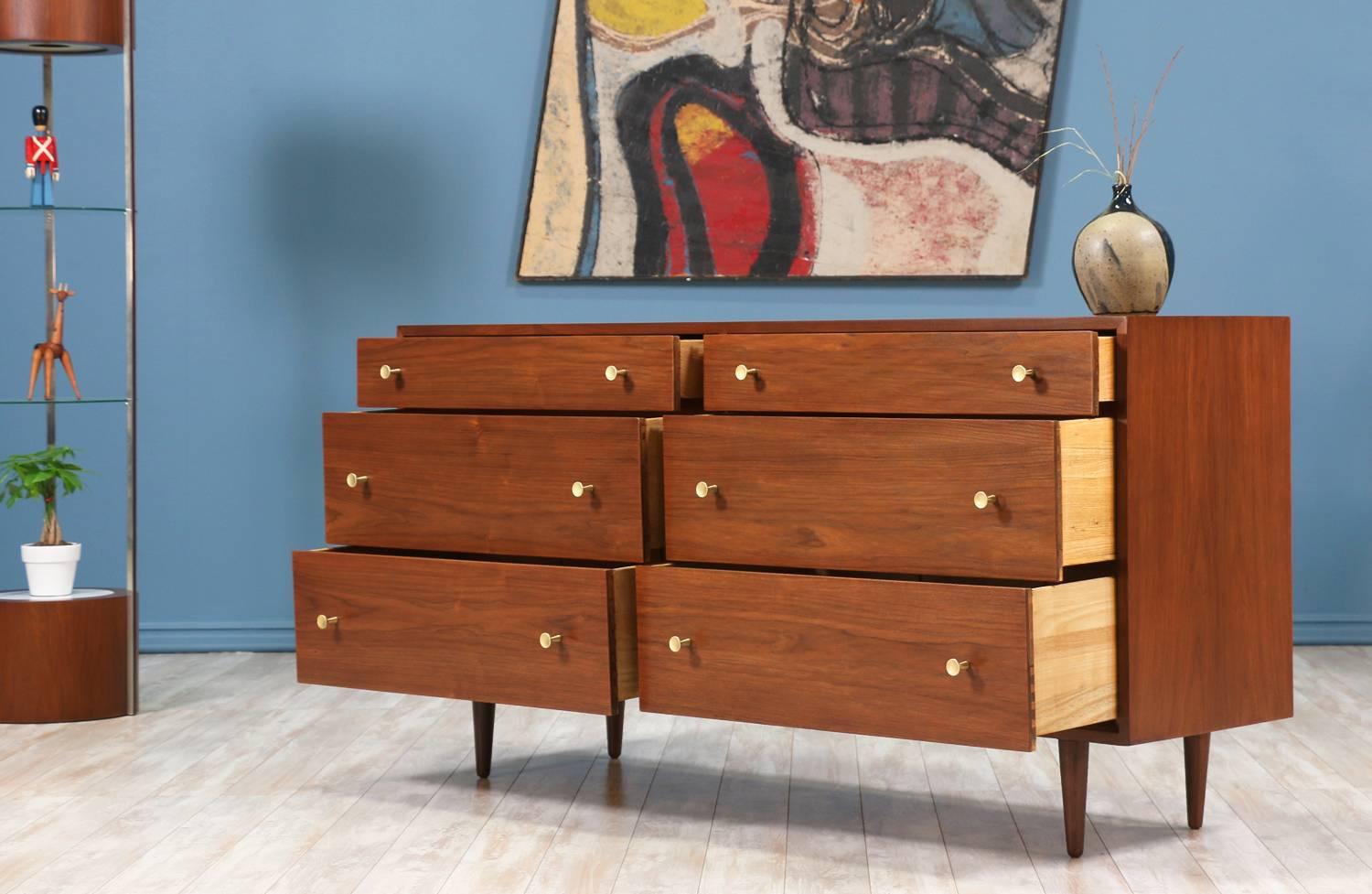 Mid-20th Century Milo Baughman Six-Drawer Walnut Dresser for Glenn of California