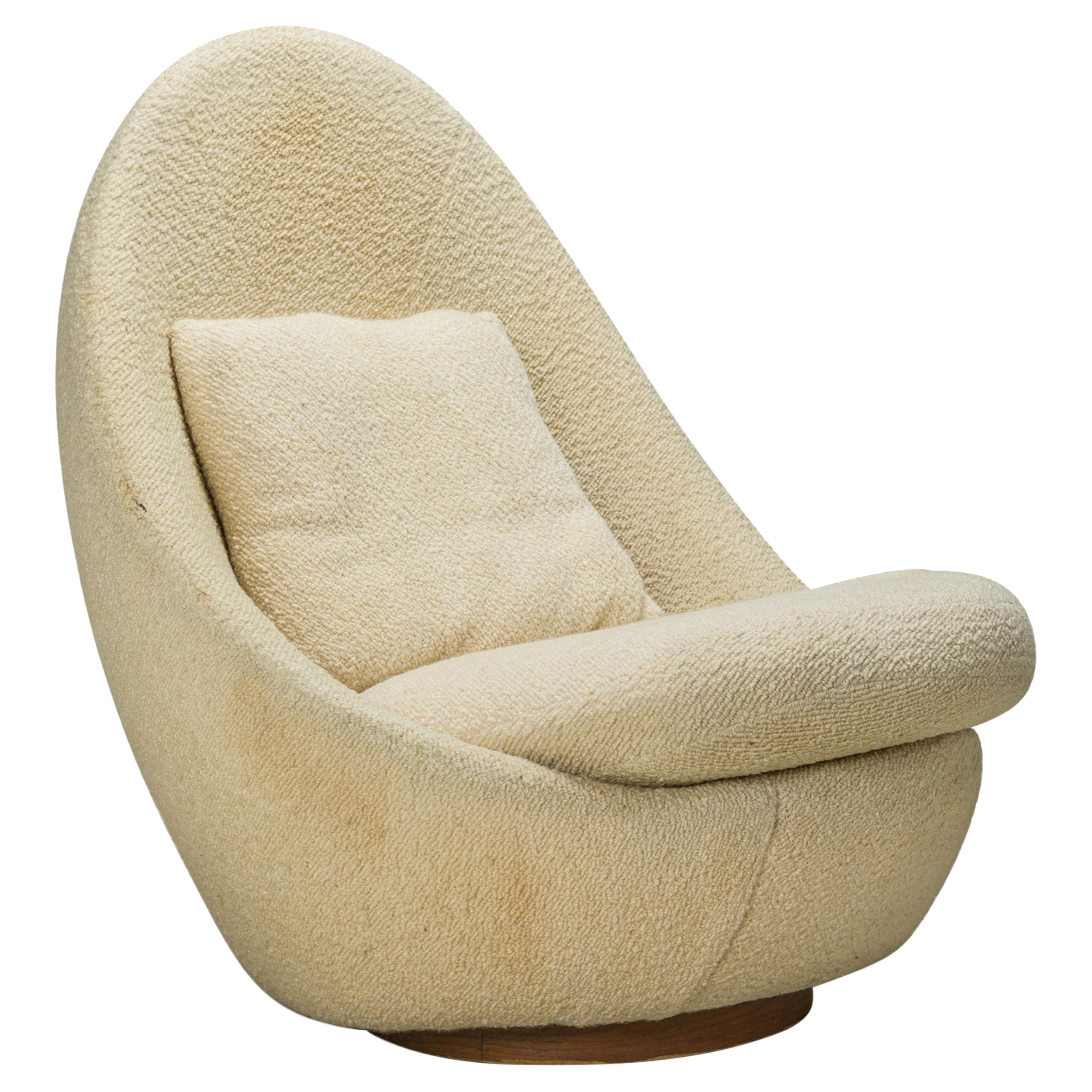 Milo Baughman American Mid-Century Beige Textured Upholstered Swivel Egg Chair