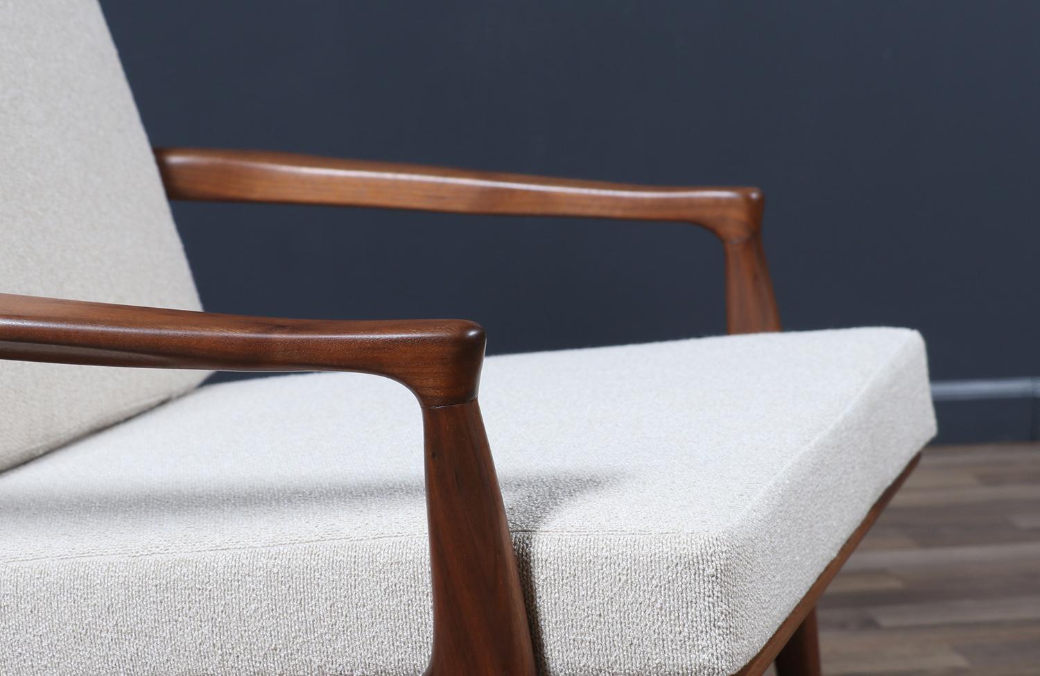 Chaise longue en noyer 