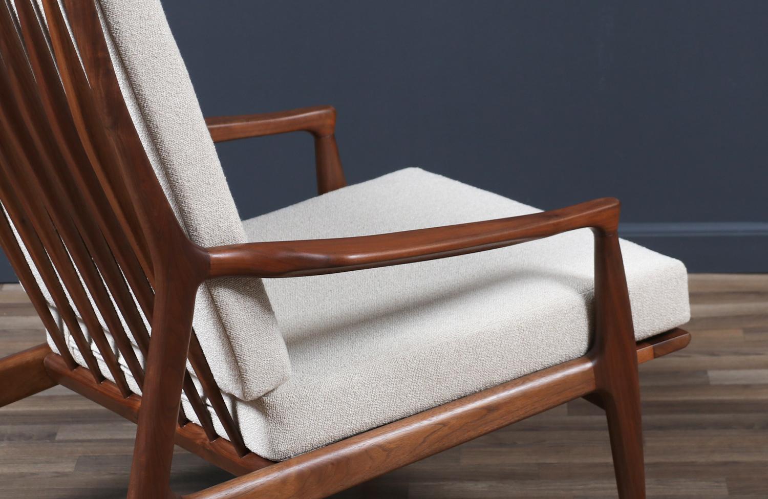 Chaise longue en noyer 