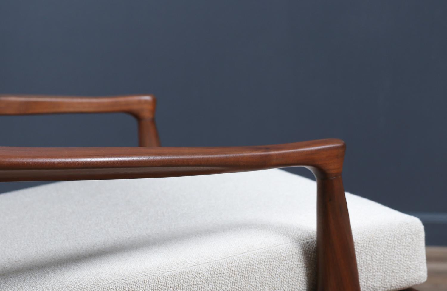 Chaise longue en noyer 