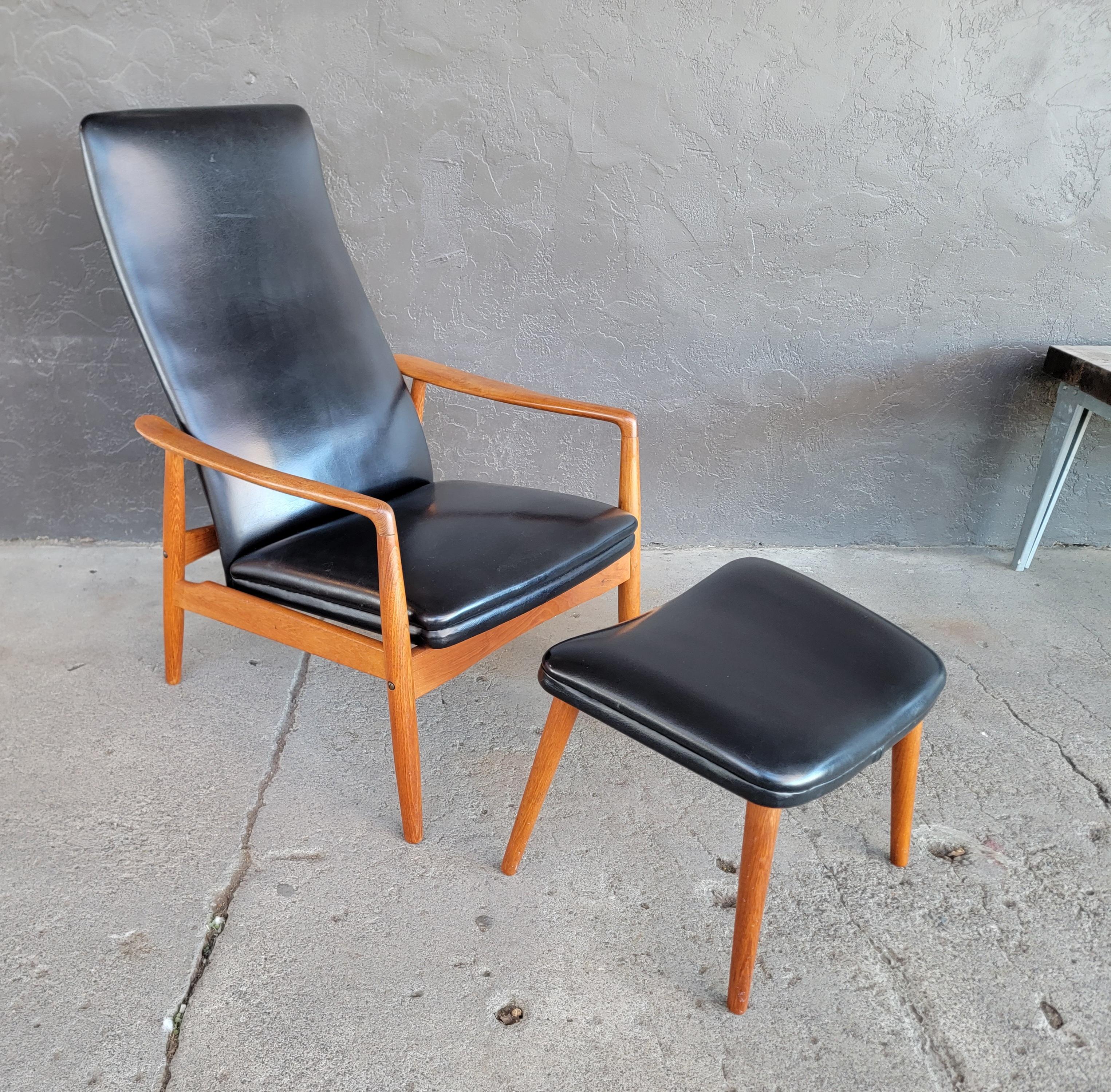 Milo Baughman Attributed Reclining Lounge Chair & Ottoman In Good Condition In Fulton, CA