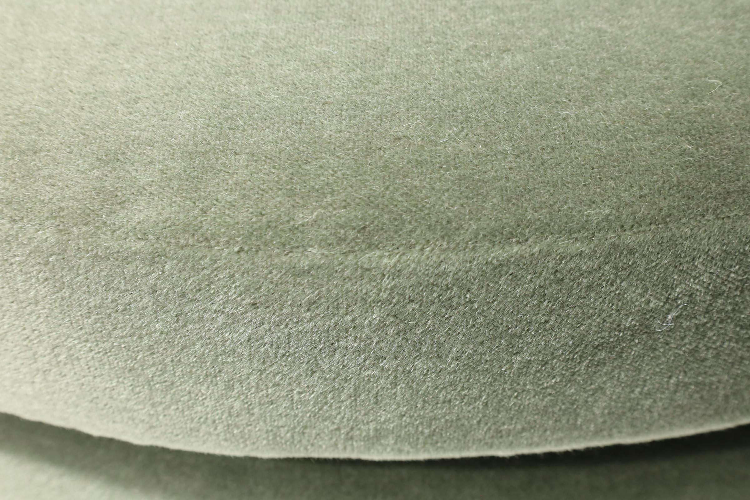 Milo Baughman Style Teardrop Lounge Chairs in Vendome Mohair en vente 1