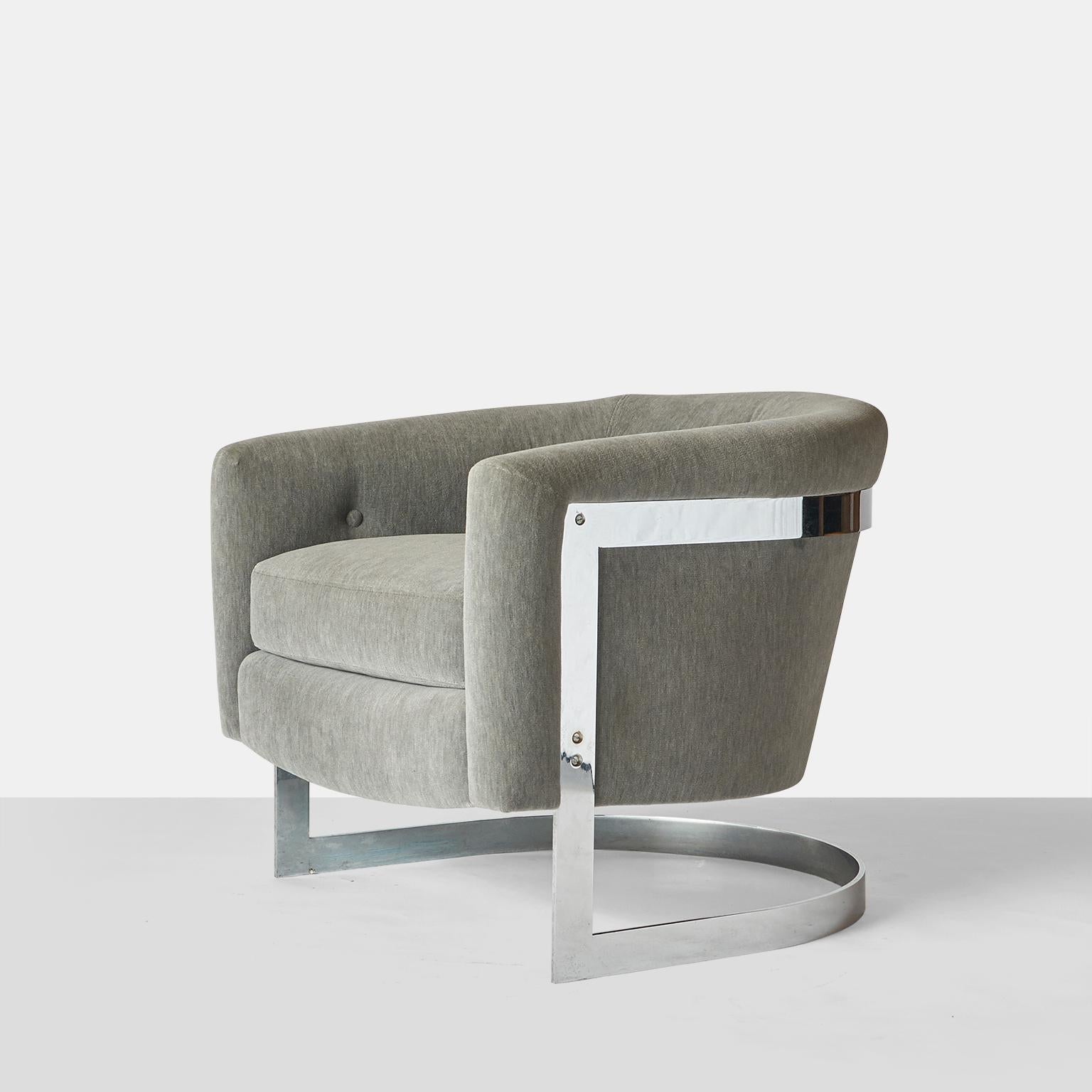 Mid-Century Modern Milo Baughman Barrel Back Lounge Chair For Sale
