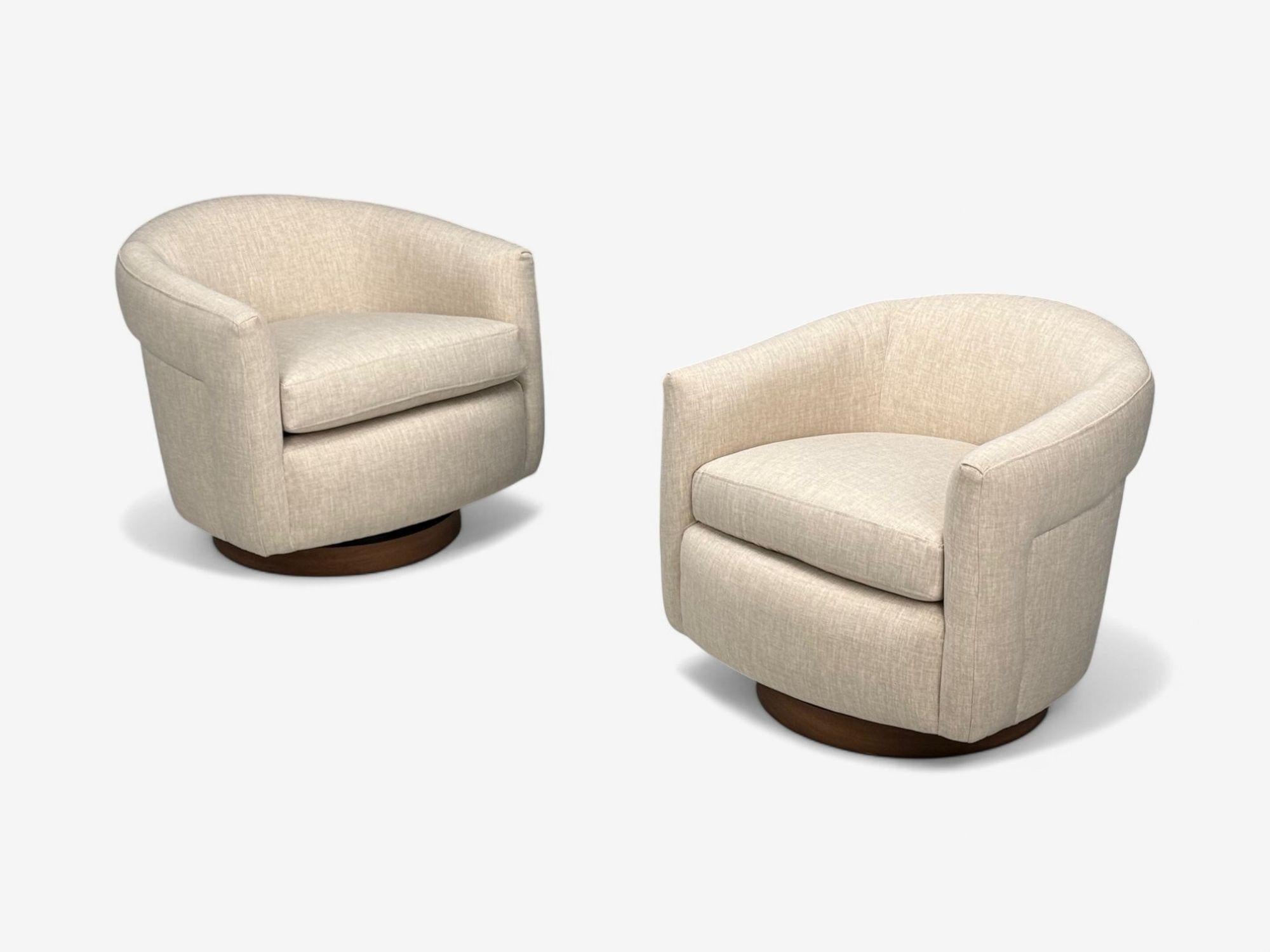 Américain Milo Baughman, tapisserie beige, noyer, chaises basculantes et pivotantes, États-Unis, années 1970 en vente