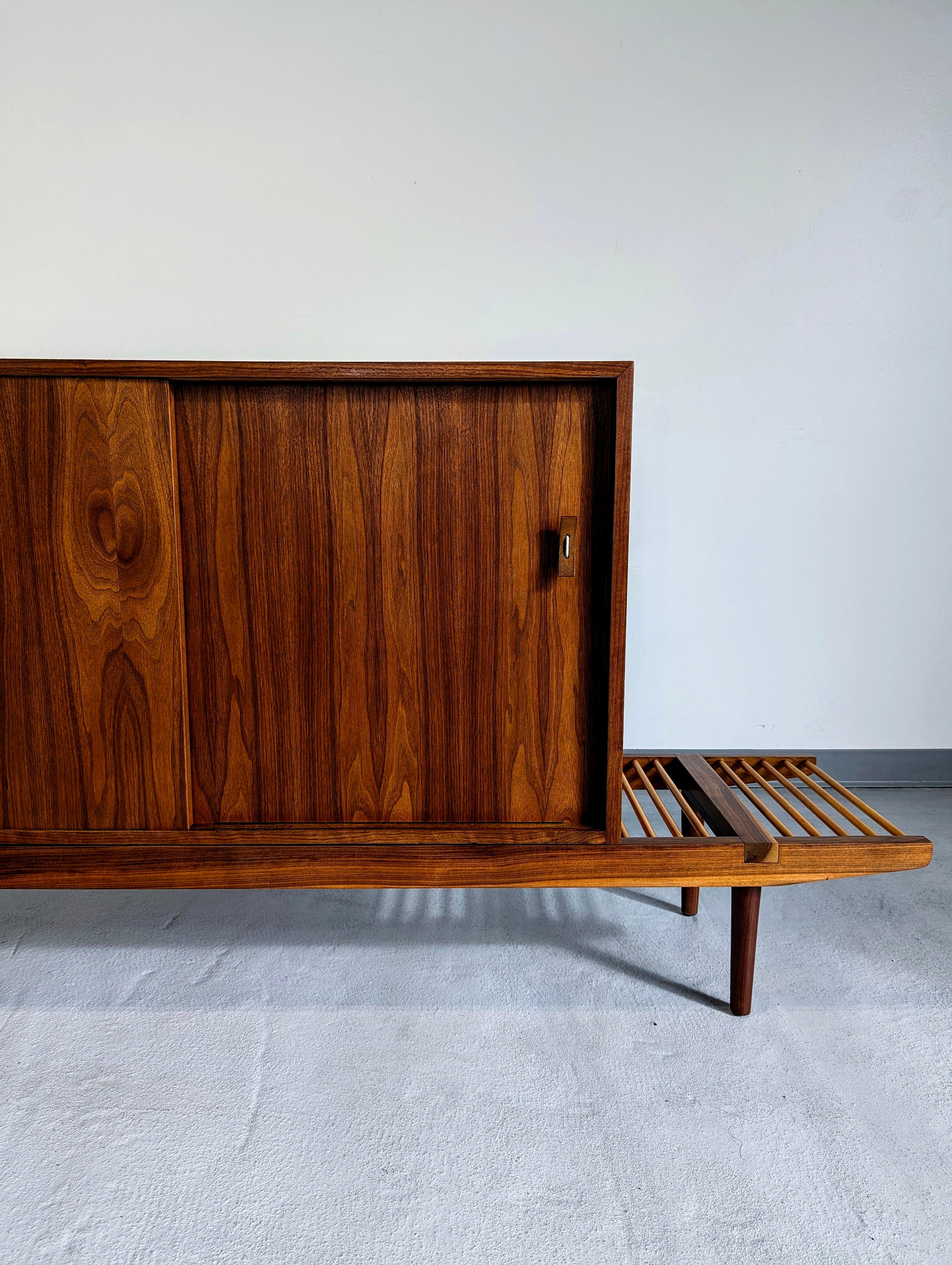 Acero Panca e buffet di Milo Baughman per Glenn of California in vendita