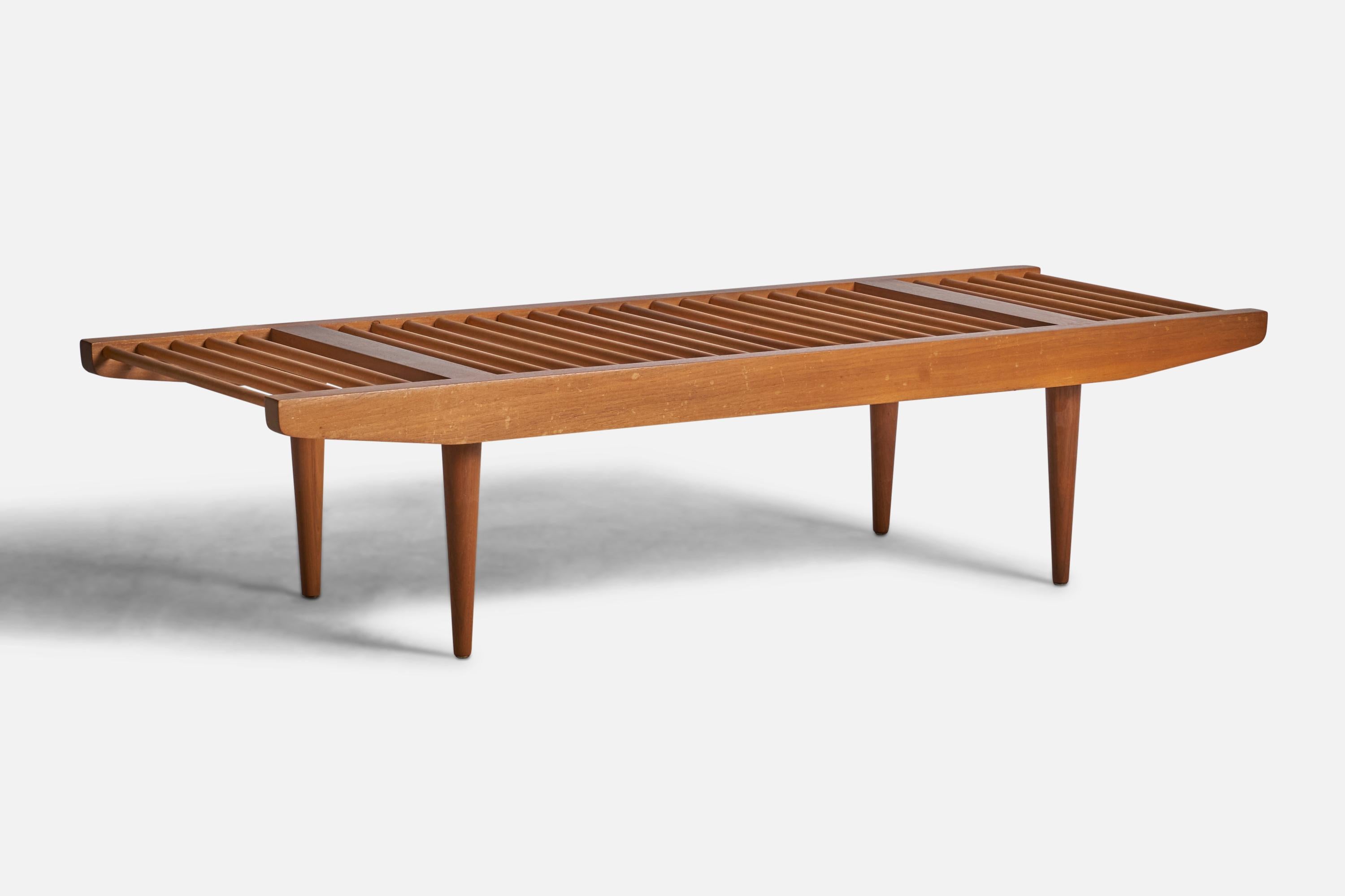 Milo Baughman, Bench, Walnut, USA, 1950s In Good Condition For Sale In High Point, NC