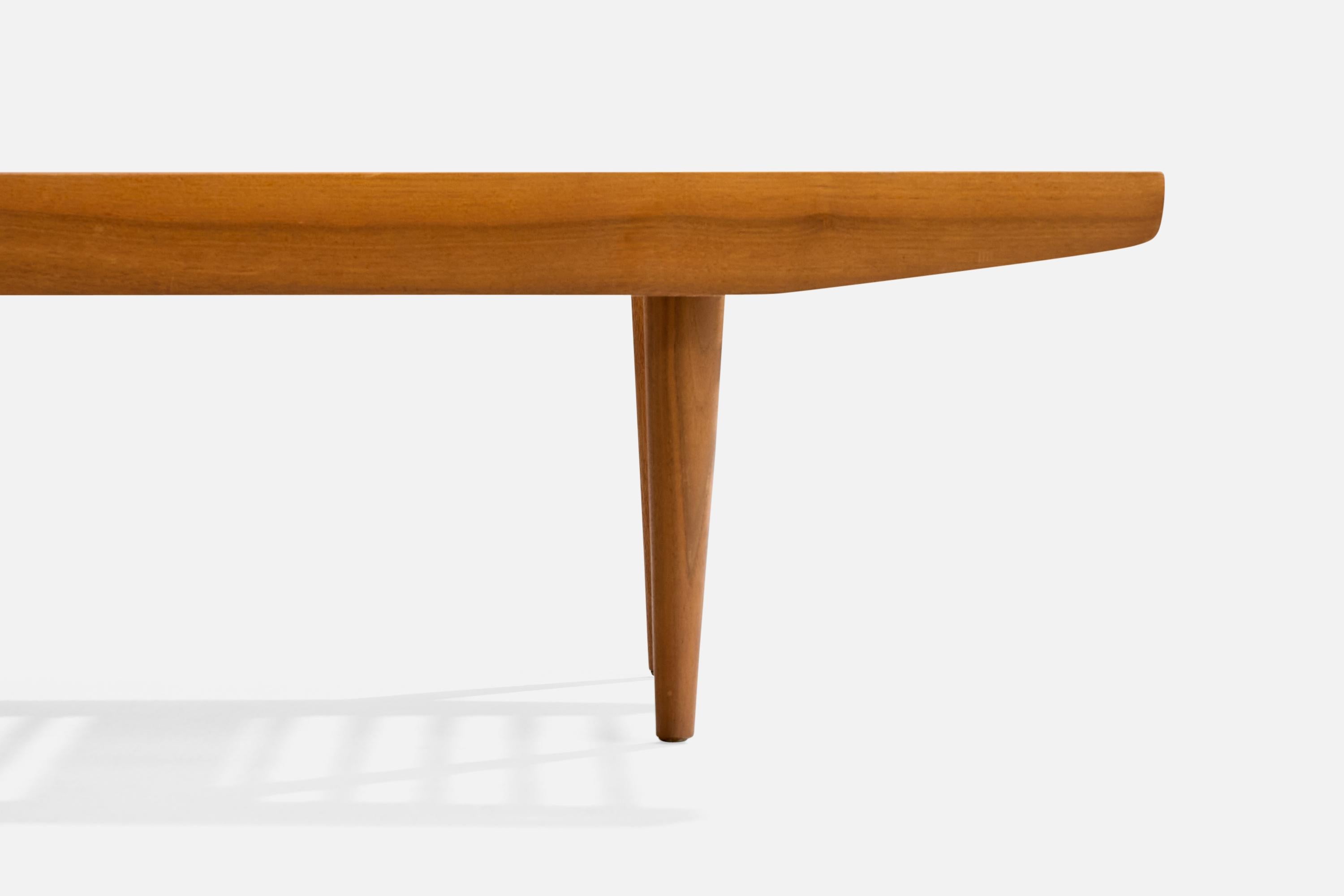 Milo Baughman, Bench, Walnut, USA, 1950s In Good Condition For Sale In High Point, NC