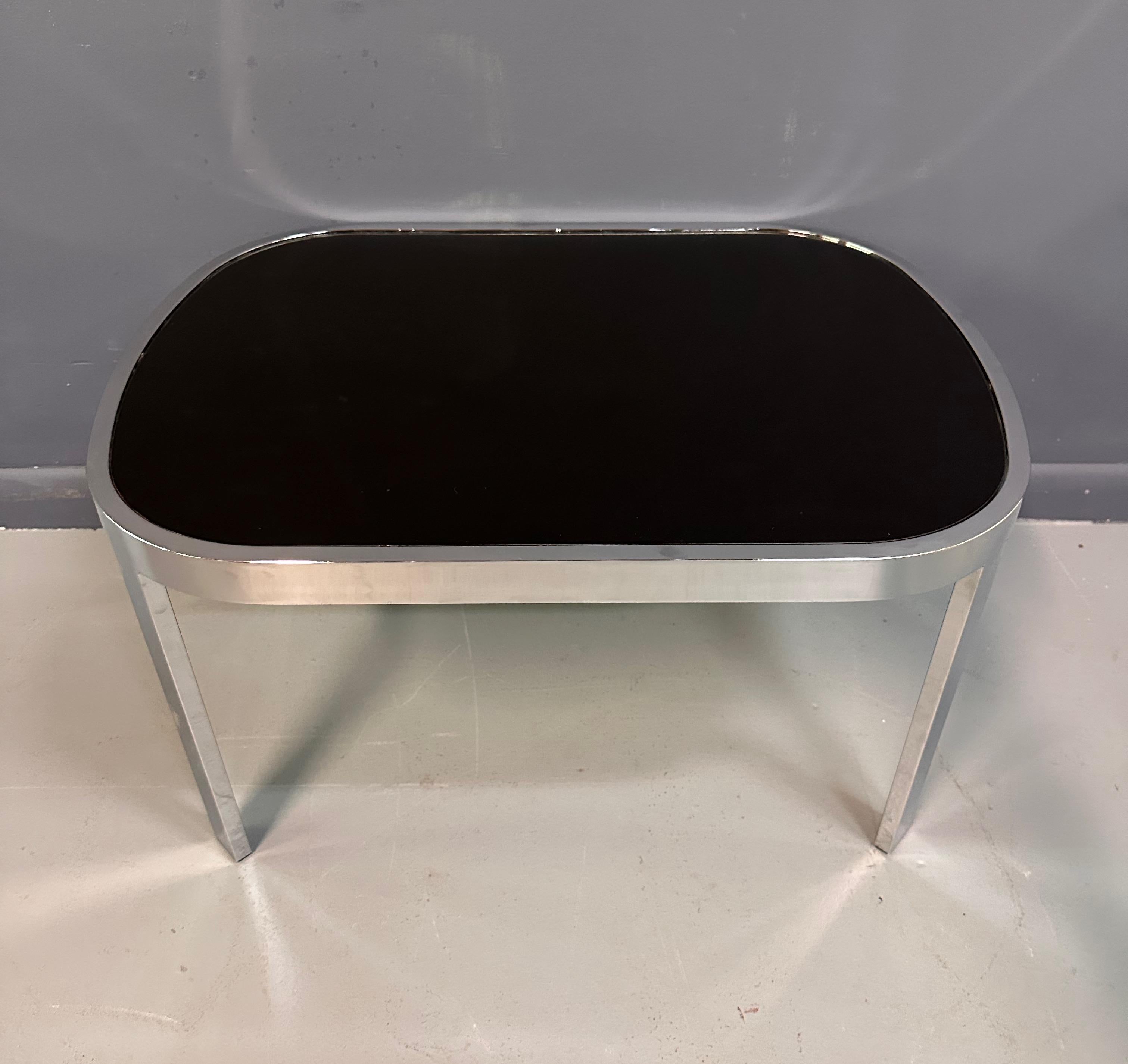 Milo Baughman Black Glass Racetrack Side Table for Design Institute of America In Good Condition For Sale In Philadelphia, PA