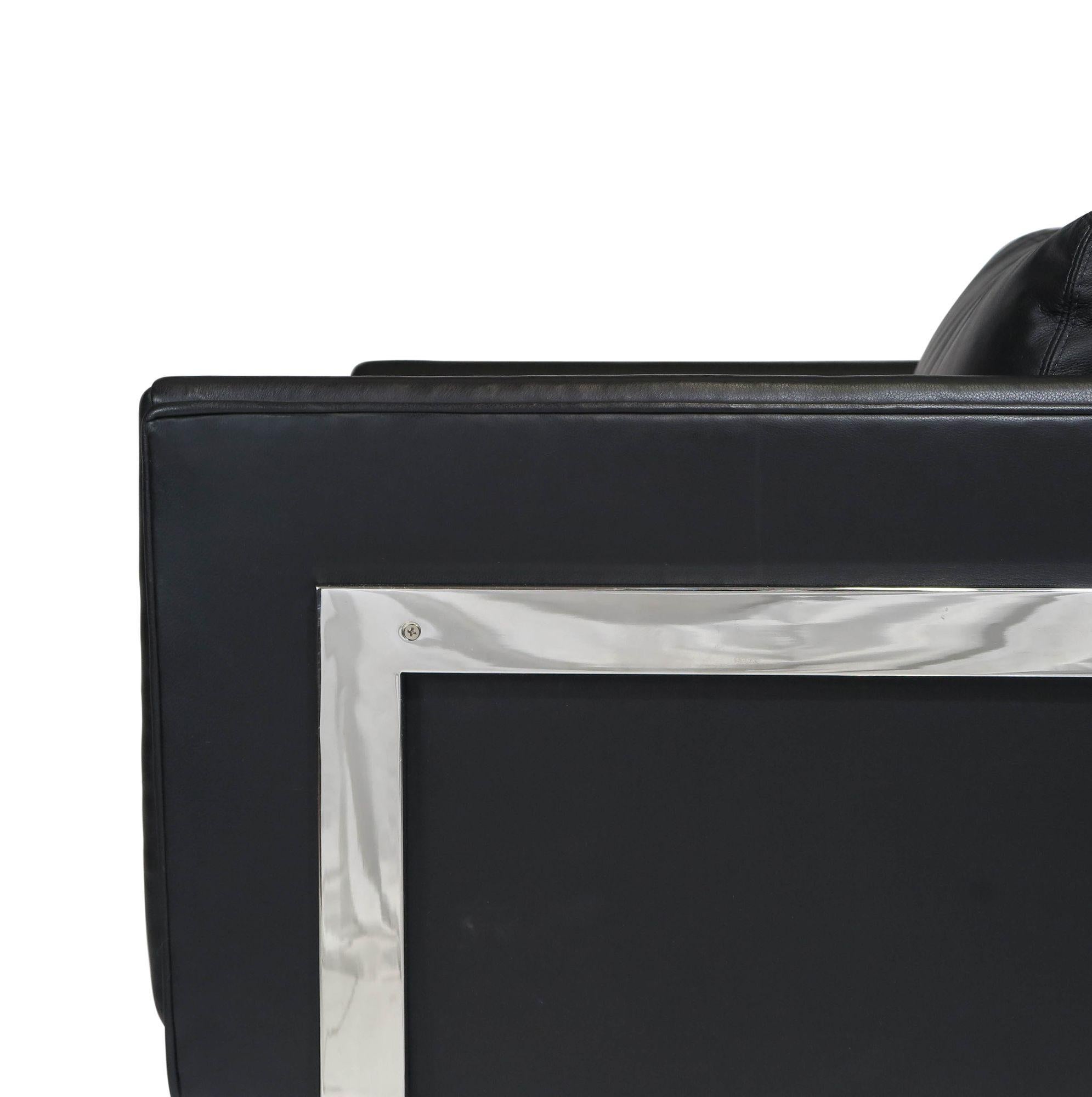 Cuir Chaise longue en cuir noir et chrome de Milo Baughman pour Thayer Coggin en vente