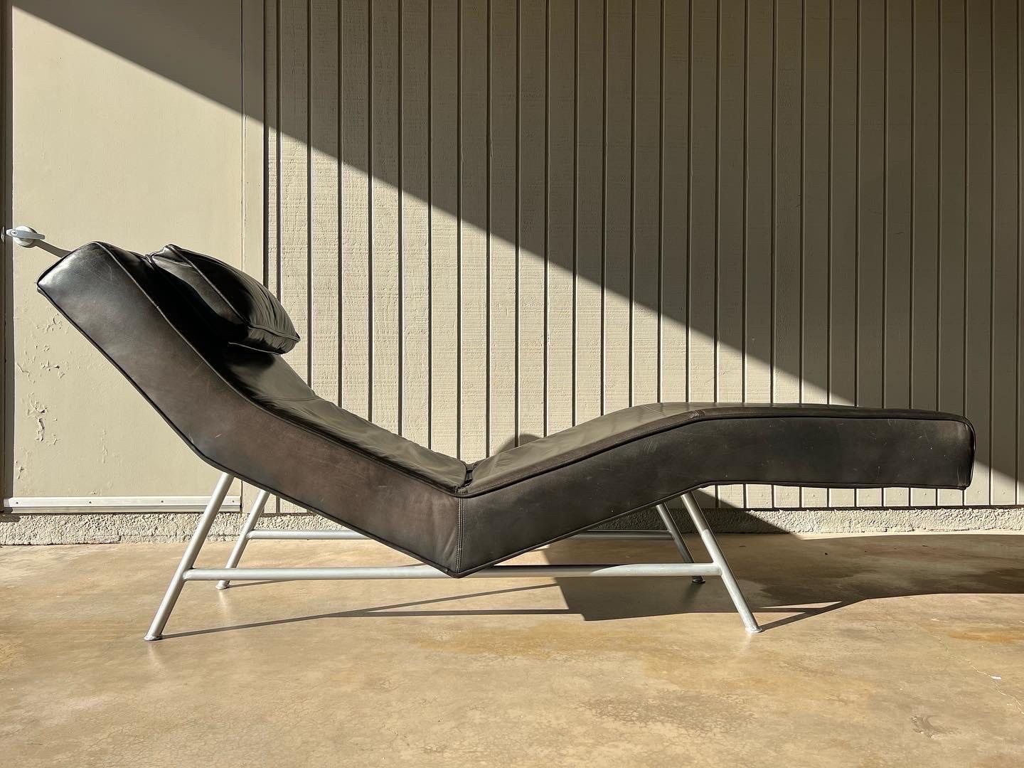 Mid-Century Modern Milo Baughman Black Leather Fred Chaise Lounge Chair for Thayer Coggin For Sale