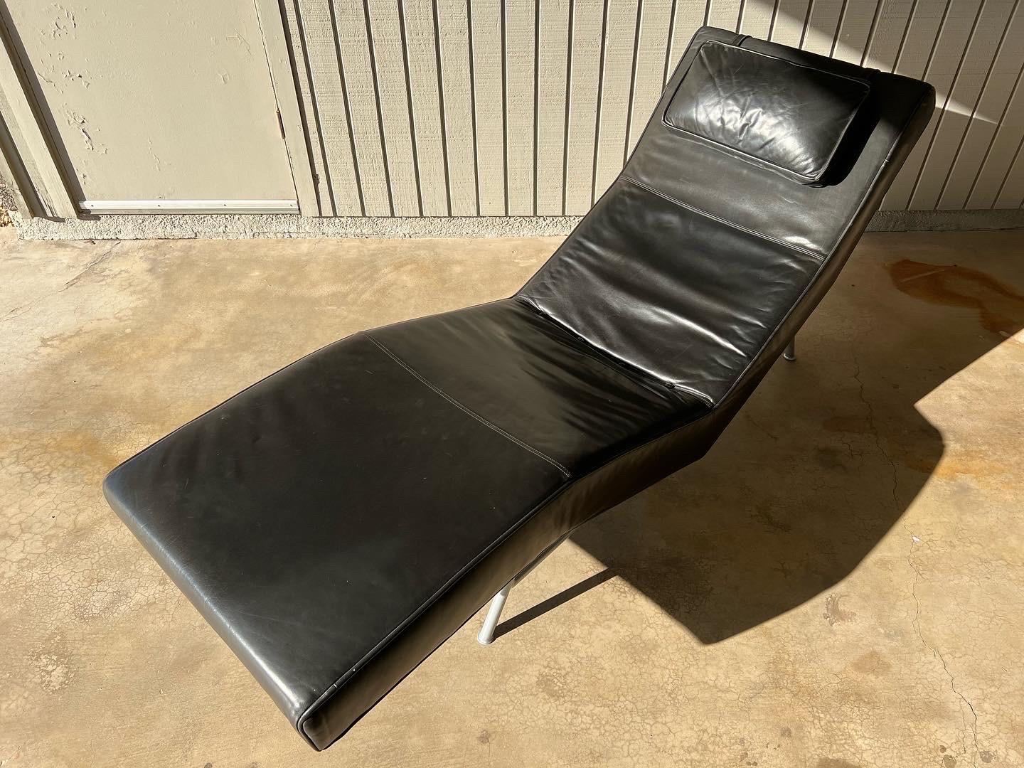 Milo Baughman Black Leather Fred Chaise Lounge Chair for Thayer Coggin In Good Condition For Sale In Phoenix, AZ