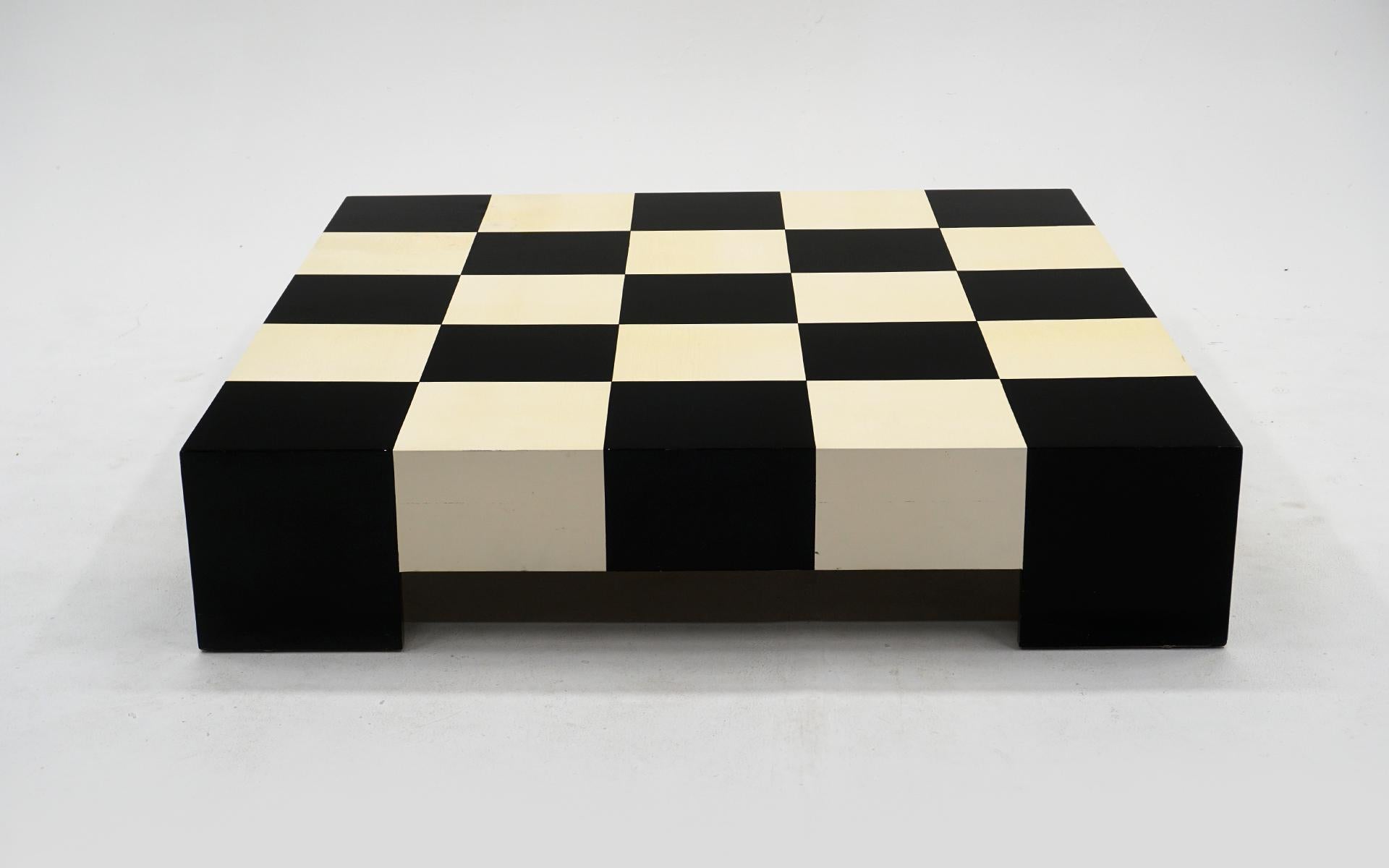 Lacquered Milo Baughman Black & White Checkerboard Coffee Table with 3 Large Chess Pieces