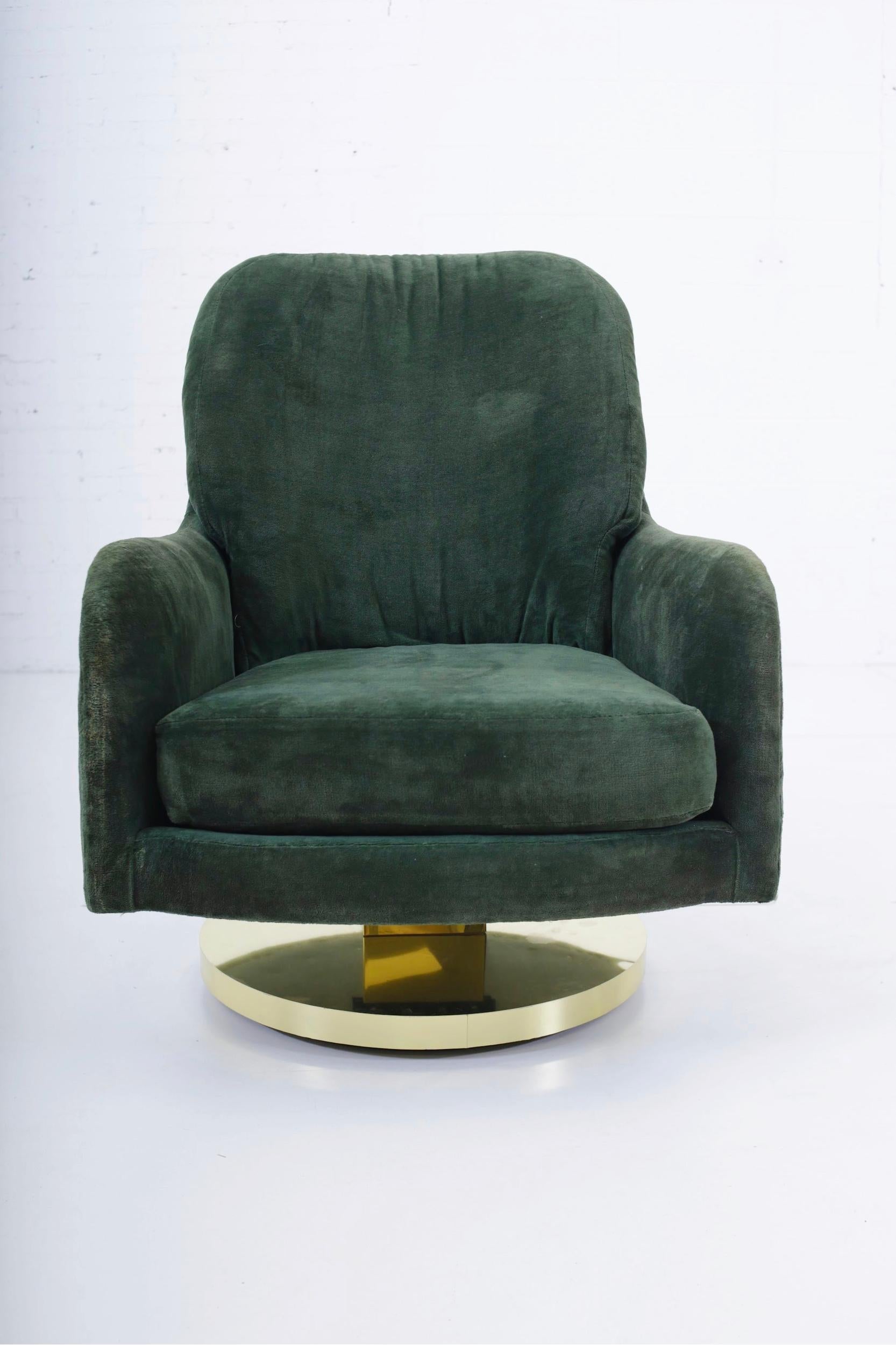 Milo Baughman Brass Base Swivel Chair In Good Condition In Chicago, IL