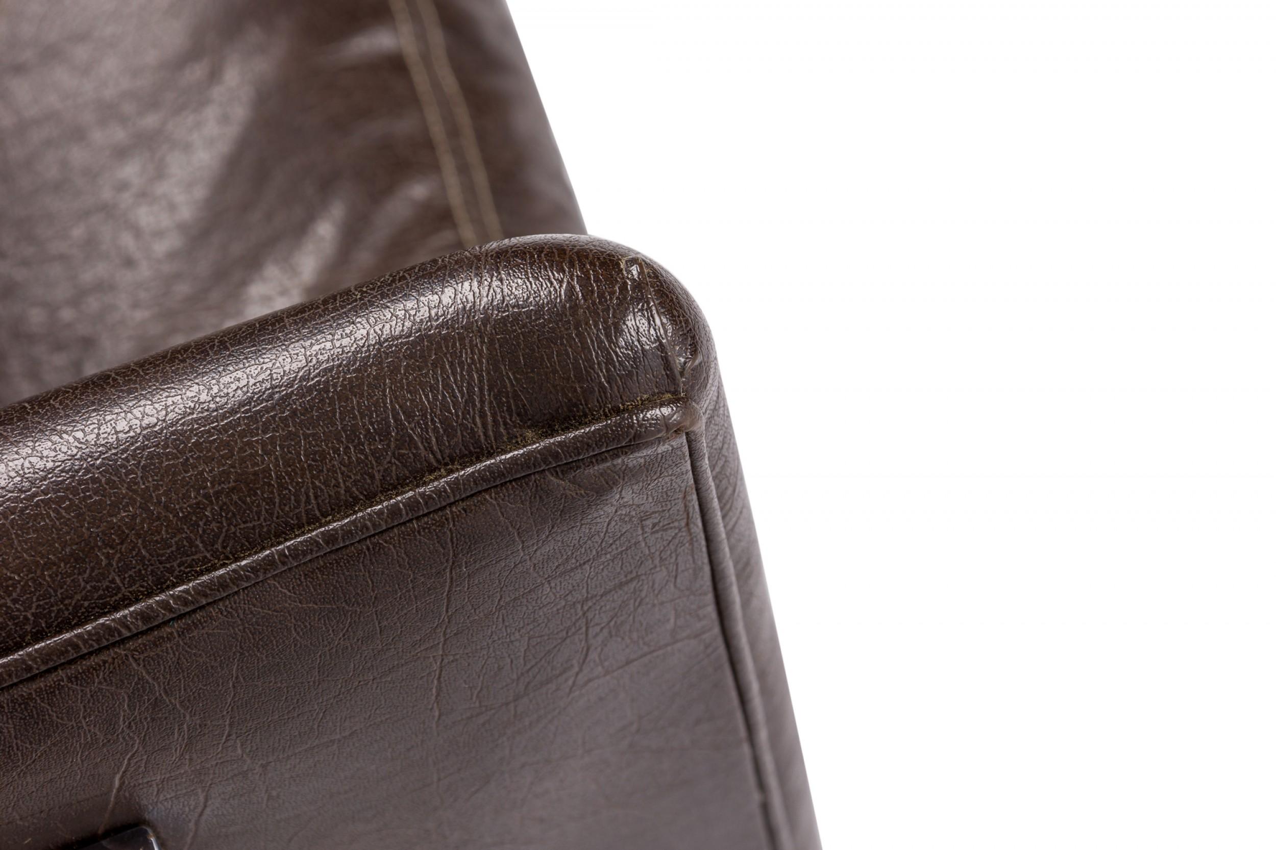 Fauteuil de salon/fauteuil cubique en vinyle brun Milo Baughman en vente 1