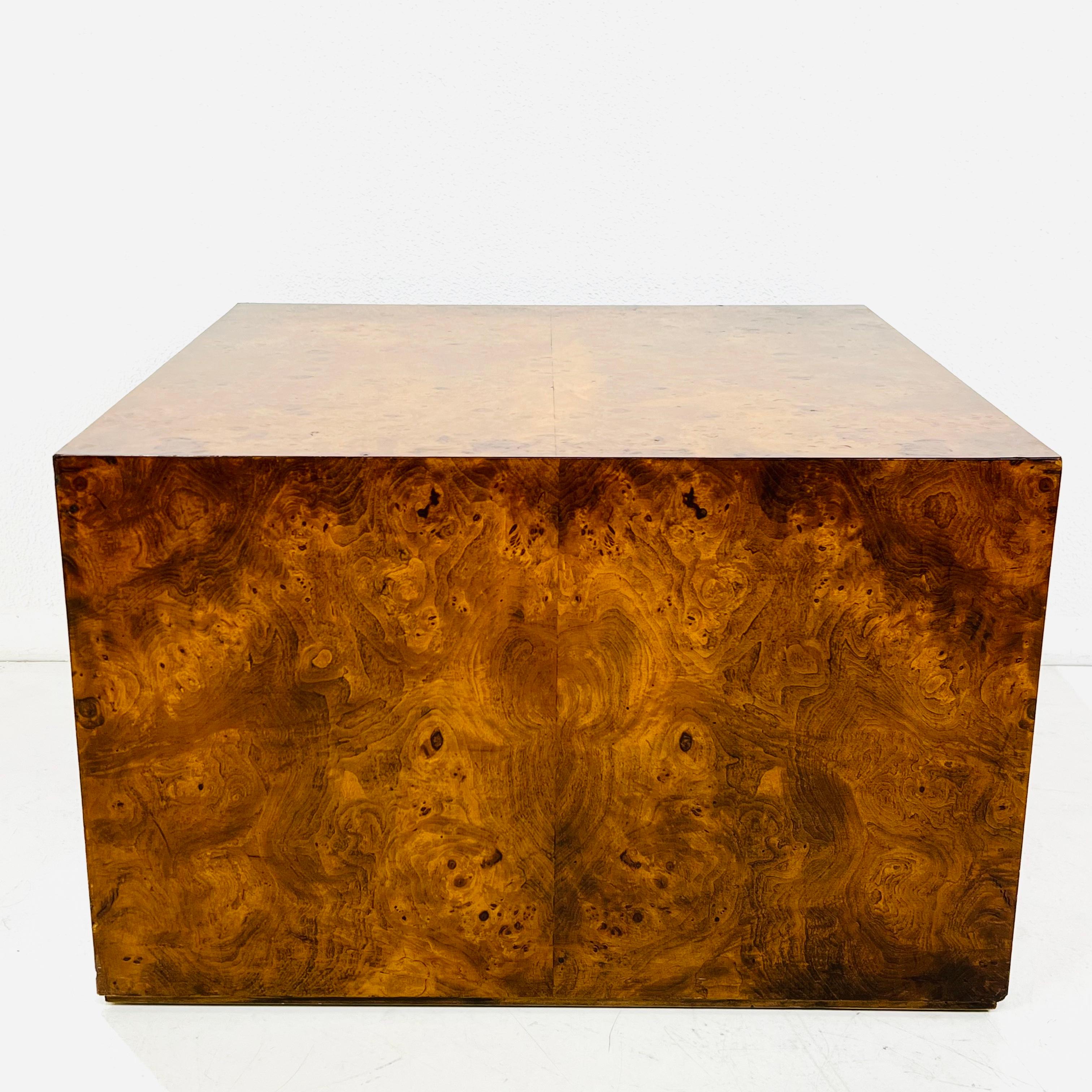 A square mid-century burl pedestal end table, attributed to Milo Baughman. 

16