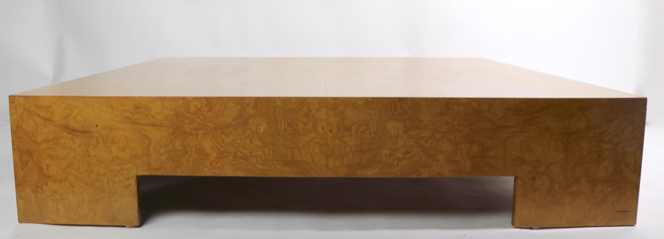 Milo Baughman Burl Coffee Table In Good Condition In New York, NY