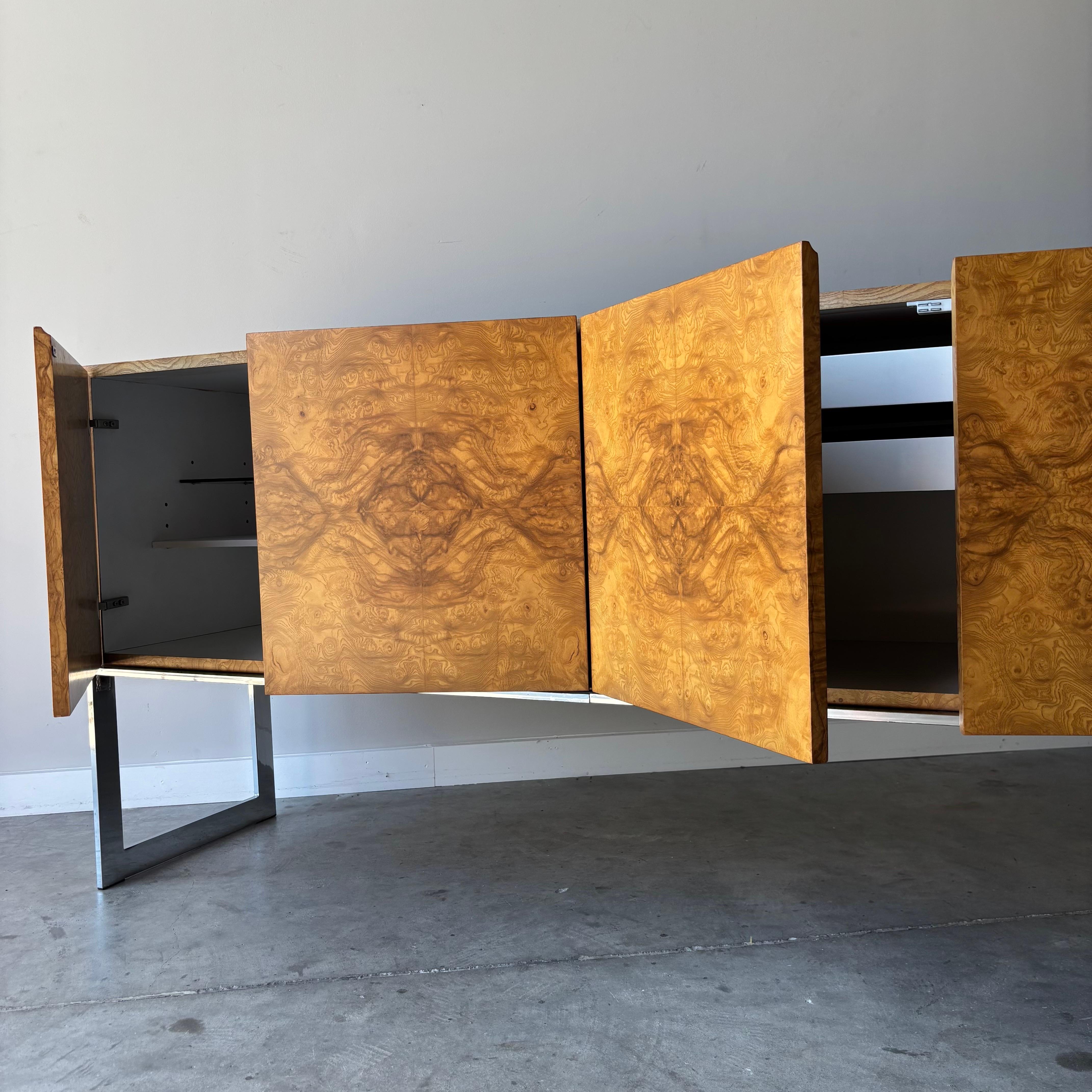 Credenza in radica di Milo Baughman, Thayer Coggin, anni '70 in vendita 1
