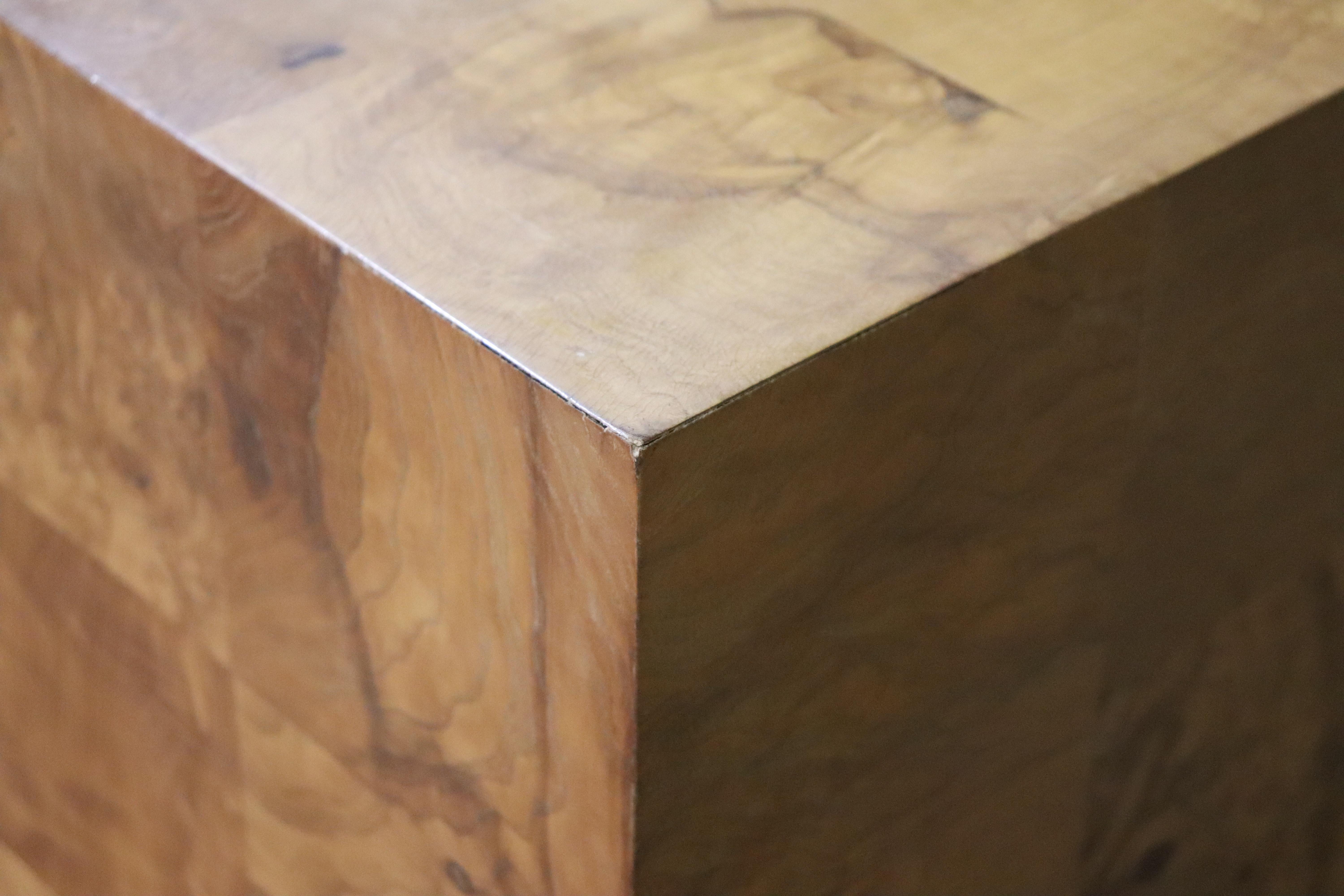 Mid-Century Modern Milo Baughman Burl Table For Sale