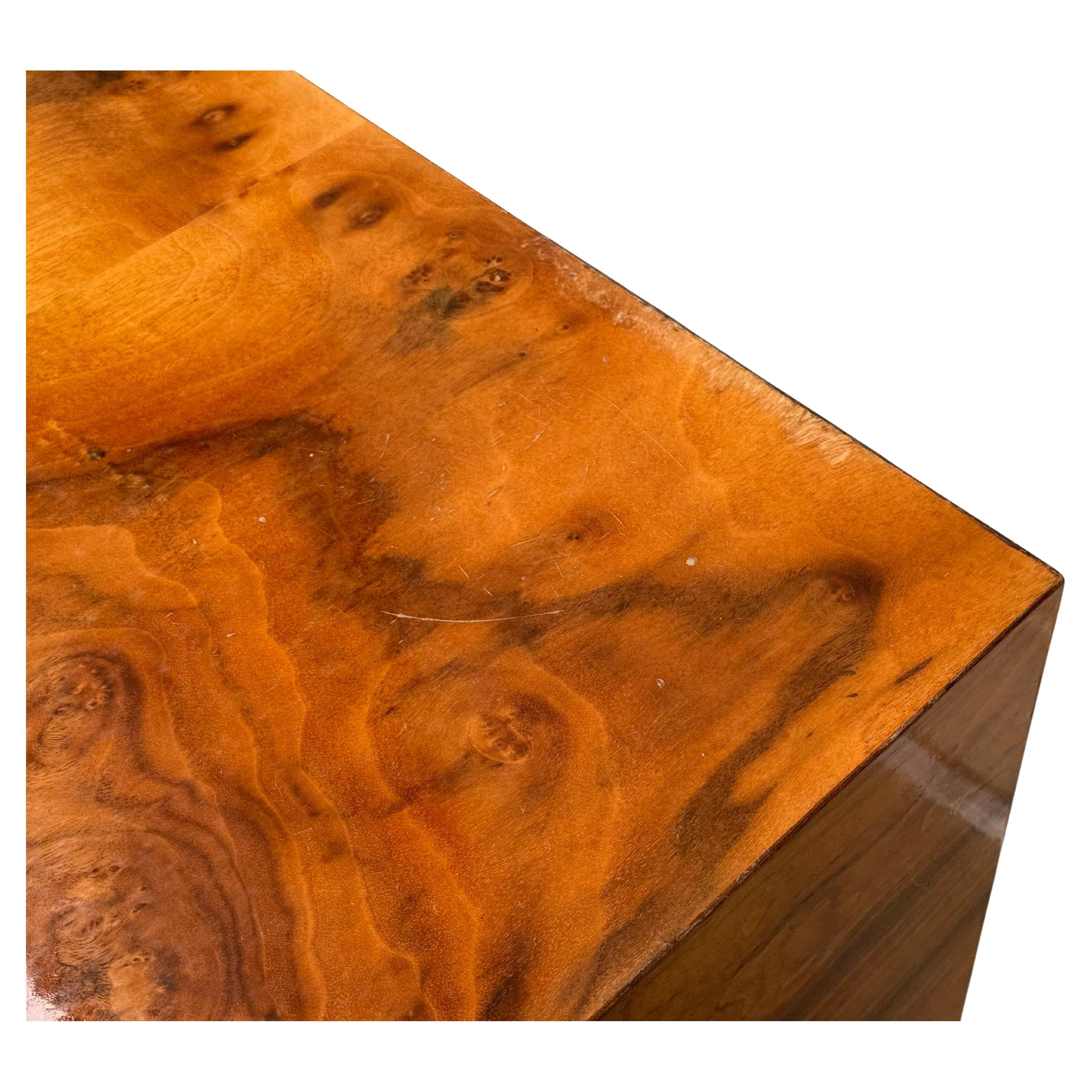Milo Baughman Burl Wood Coffee End Table, Circa 1970s Moderno de mediados de siglo en venta