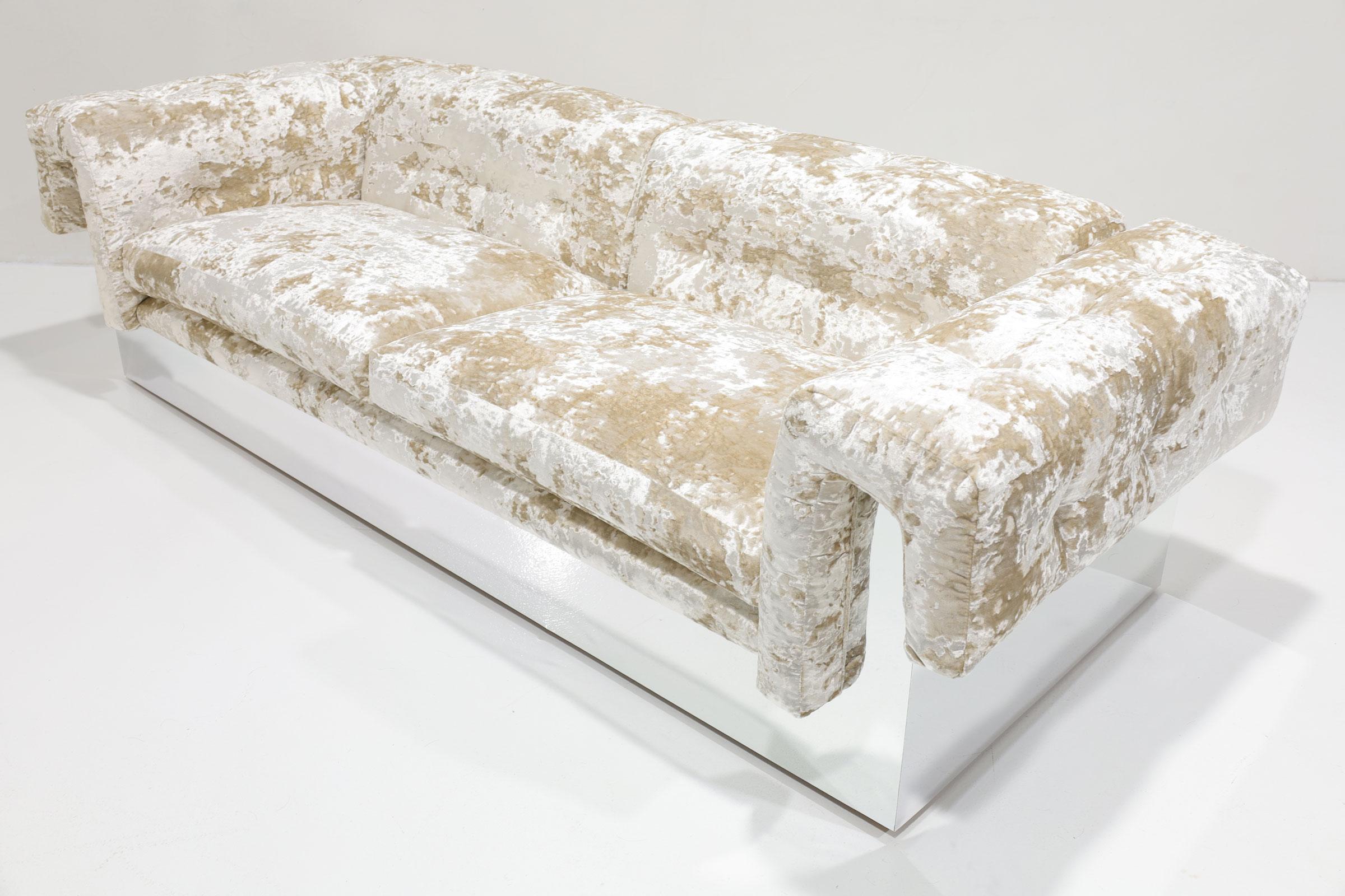 Milo Baughman Button Tufted Chrome Sofa in a Crushed Velvet For Sale 2