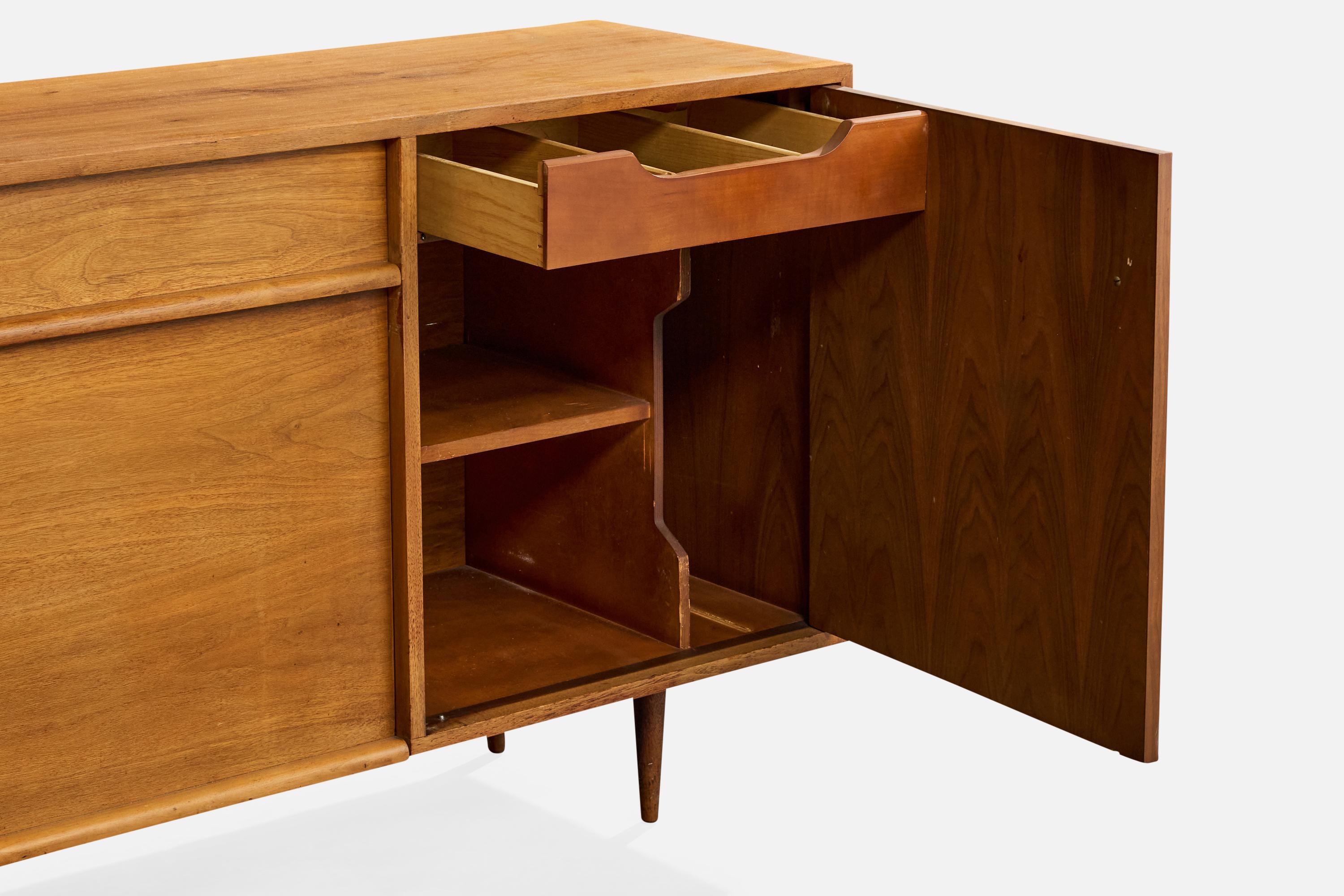 Milo Baughman, Cabinet, Walnut, USA, 1950s For Sale 3