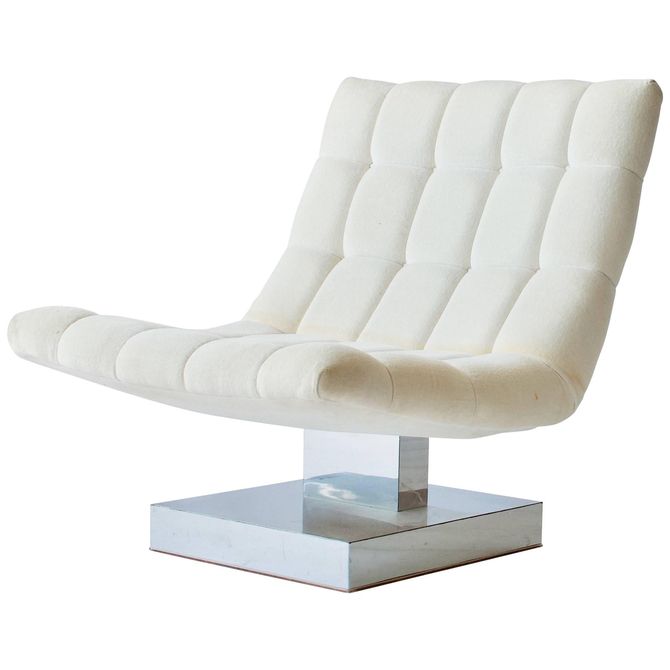 Milo Baughman Cantilevered Lounge Chair For Sale