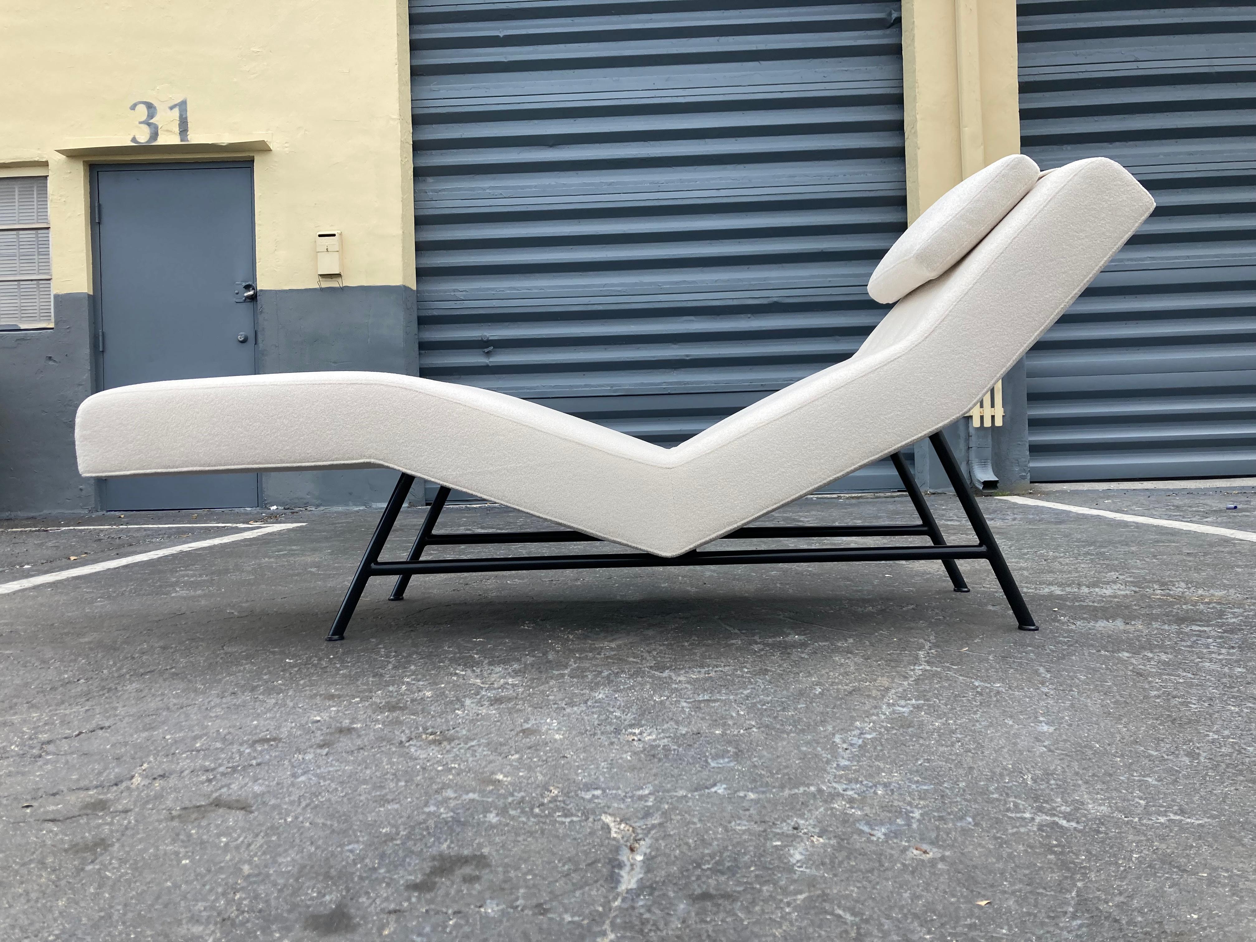 Original Milo Baughman Chaise for Thayer Coggin, recently reupholstered in beautiful ivory fabric, base has a black finish. Ready for a new home.