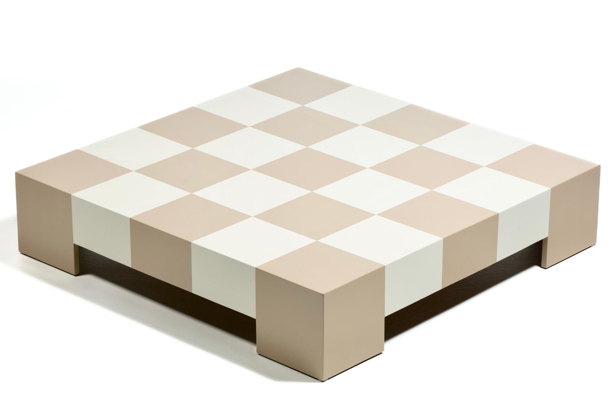 Mesa de centro Milo Baughman de damero en arena y laca marfil c. 1969 en venta 3