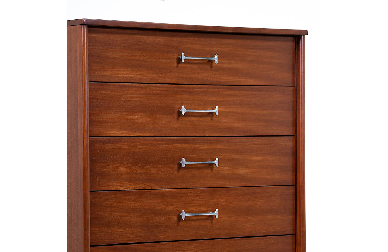 Mid-20th Century Expertly Restored - Chest of Drawers with Chrome Handles by Drexel For Sale