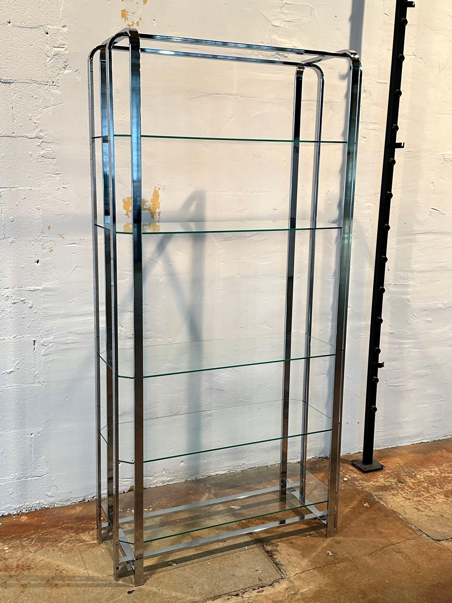 Americano Milo Baughman - Etagere/Scaffale in cromo e vetro, 1960 in vendita
