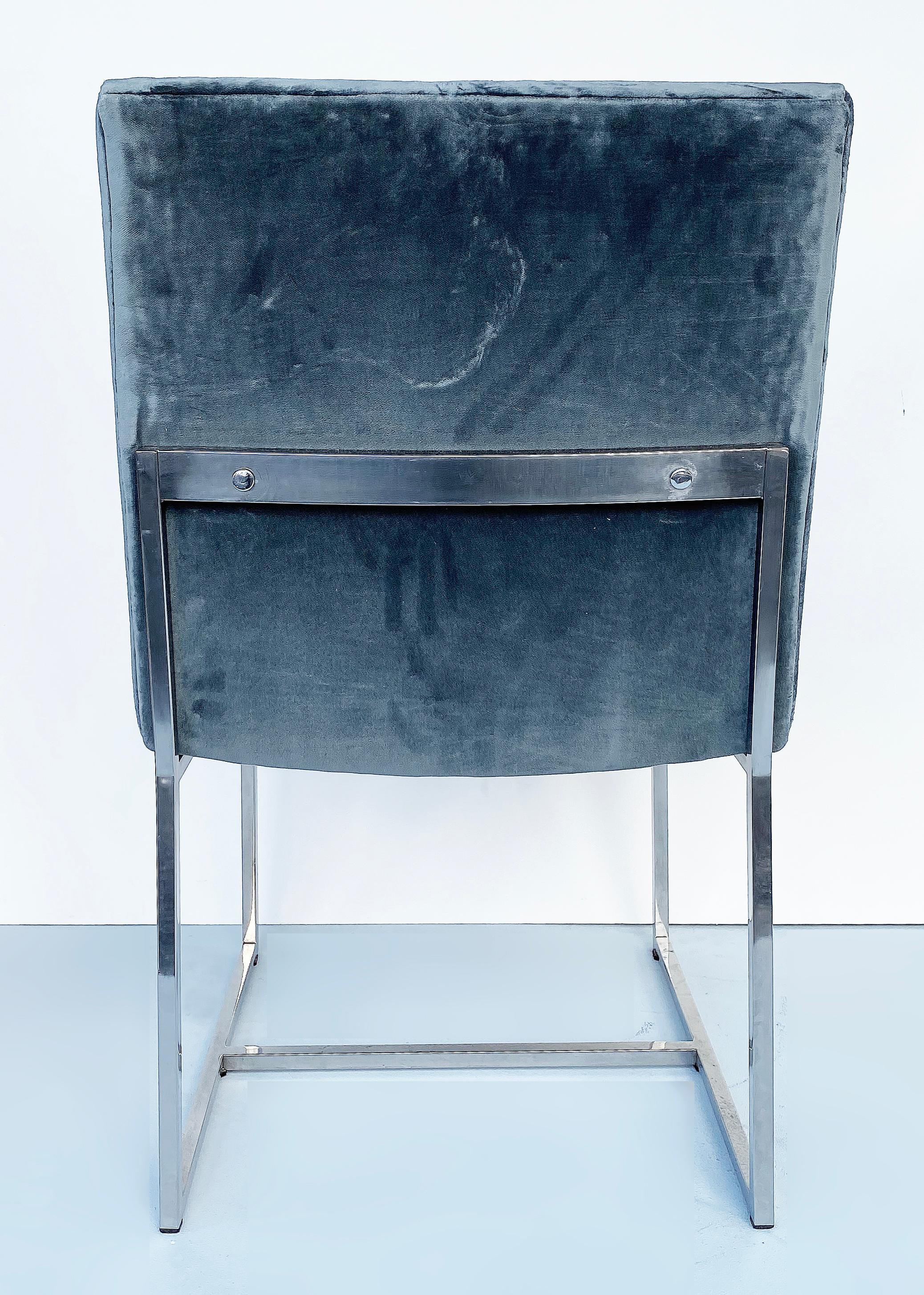 Milo Baughman style Chrome Desk Chair in Cowtan & Tout Velvet In Good Condition For Sale In Miami, FL