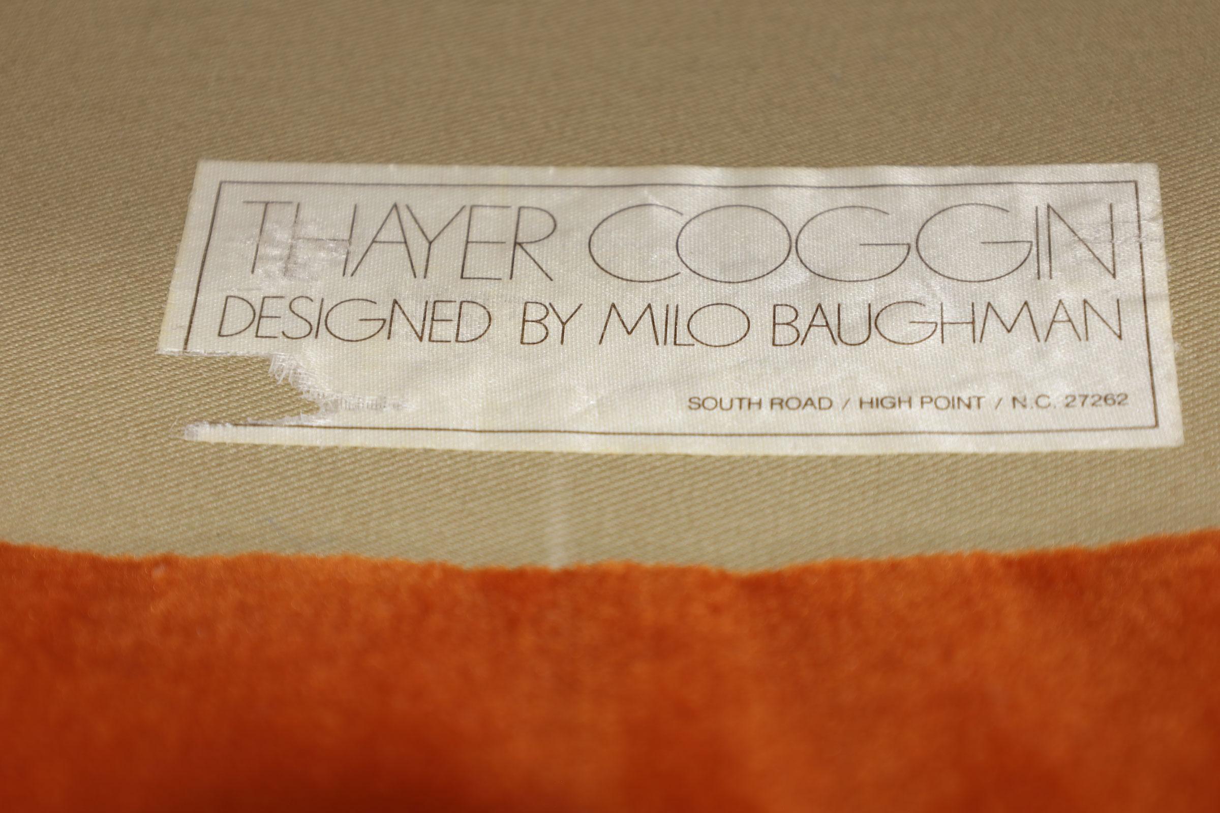 Milo Baughman Chaises pivotantes à structure chromée en velours Mohair brillant en vente 3