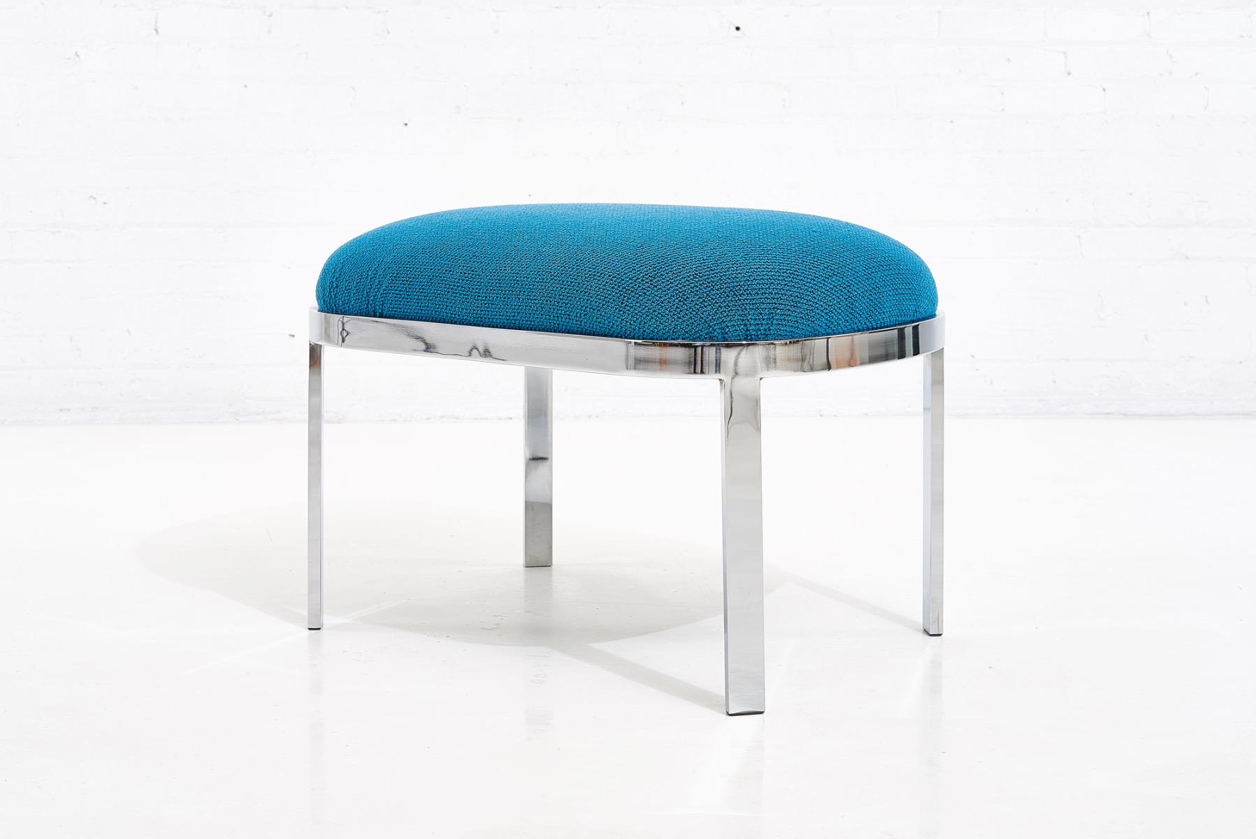 Milo Baughman Chrome Stool in Knoll Boucle In Good Condition In Chicago, IL