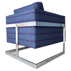 Silla "T Lounge" cromada Milo Baughman retapizada en tela vaquera bordada