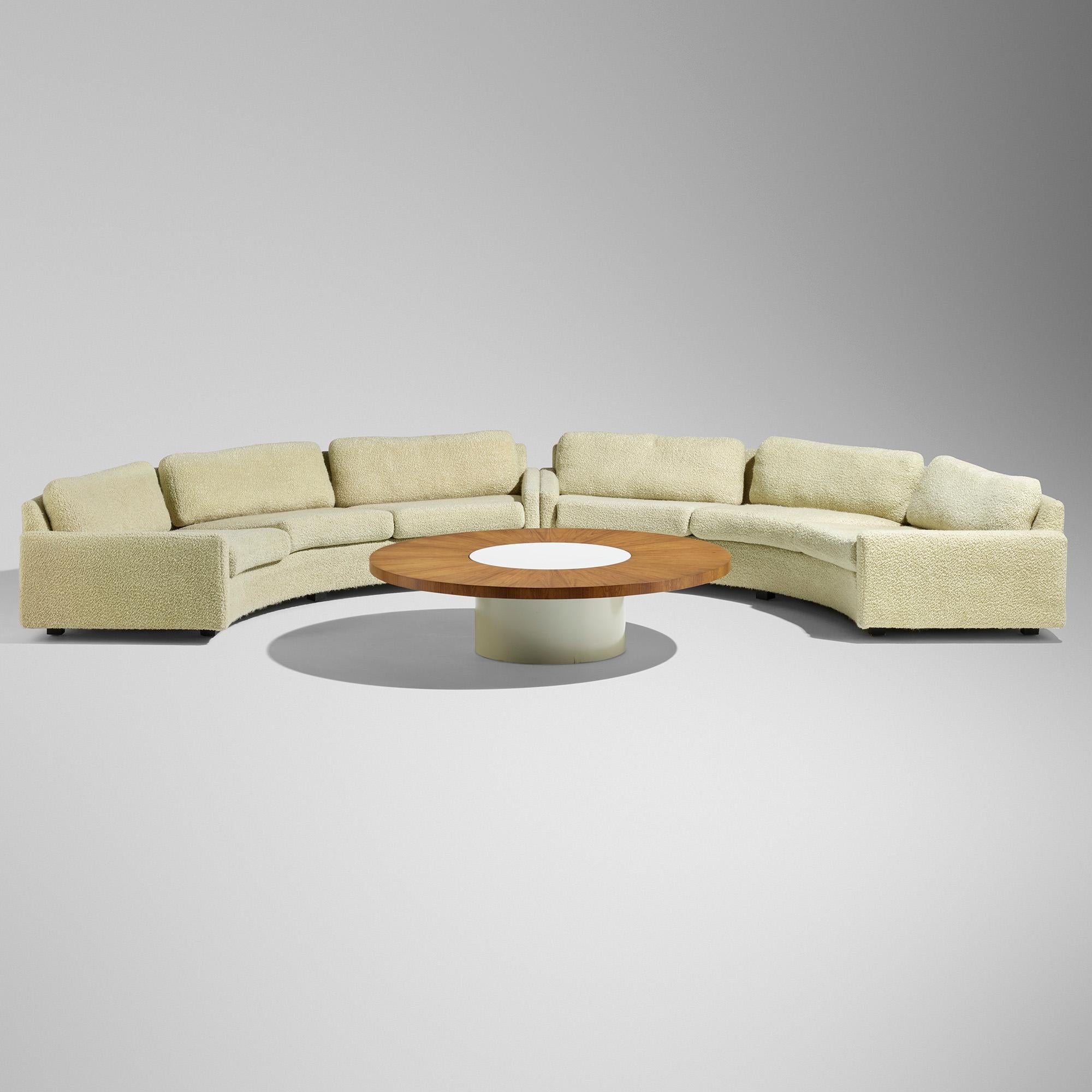 Milo Baughman Circular Sectional Sofa In Good Condition In Chicago, IL