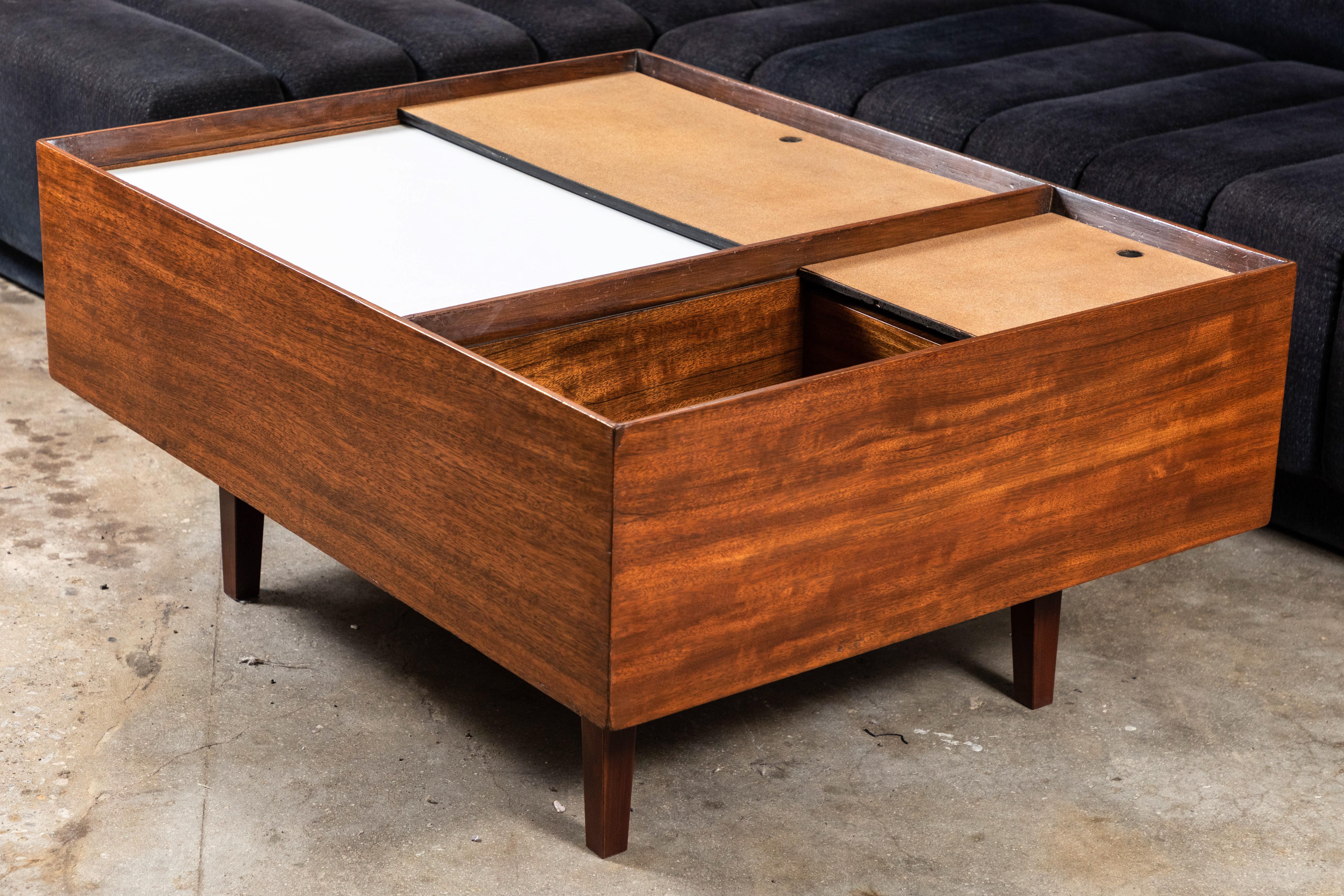 Mid-Century Modern Milo Baughman Coffee Table in Exotic Mindoro Wood for Drexel For Sale