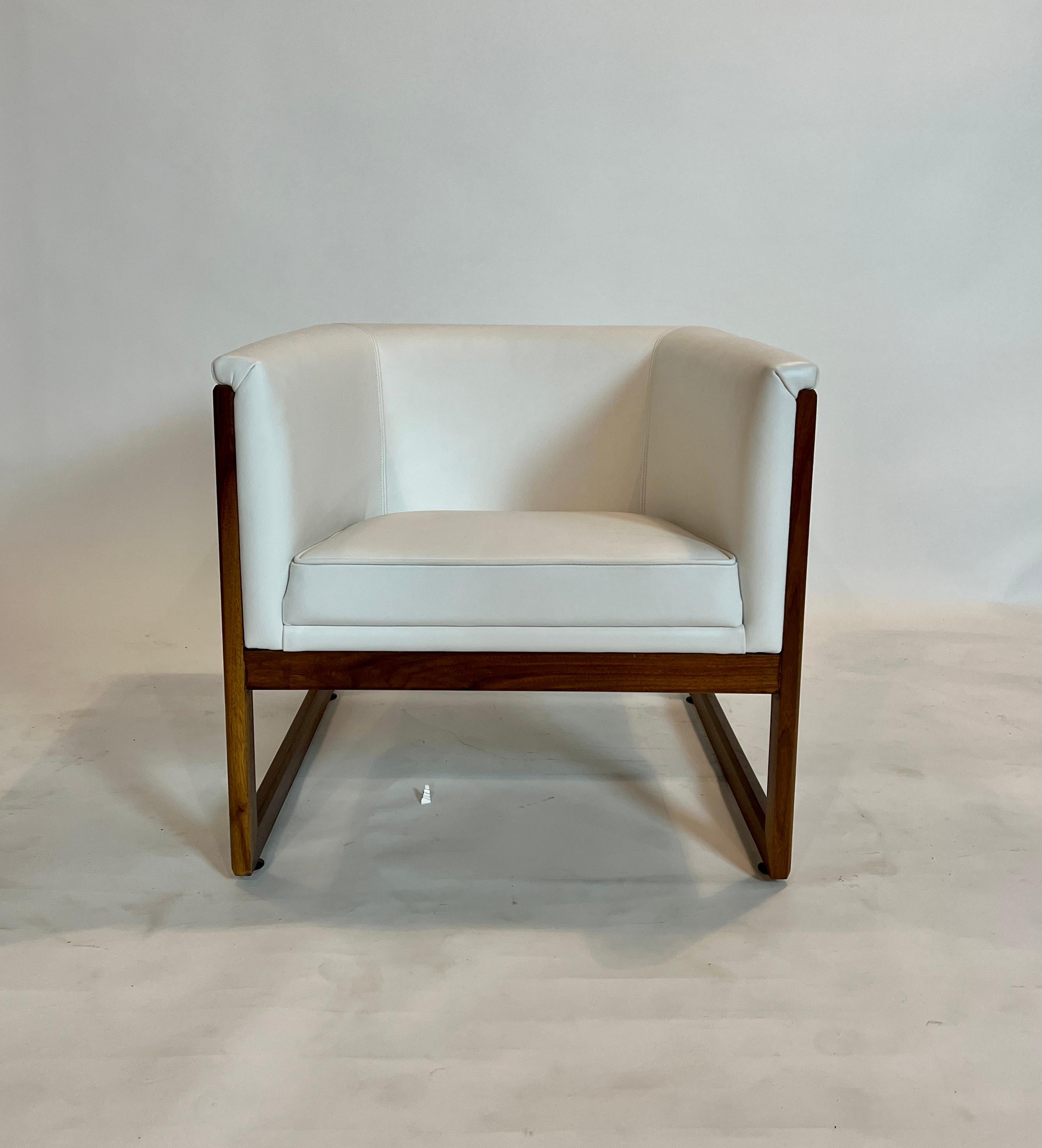 Mid-Century Modern walnut cubed lounge chair attributed to Milo Baughman completely restored frame and upholstered in white leather.