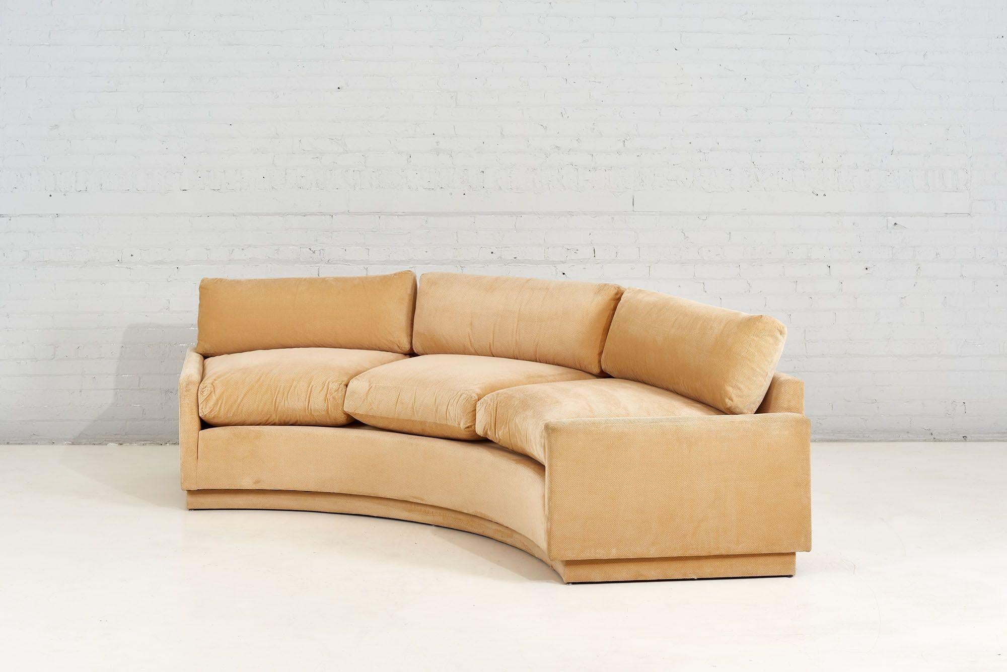 Milo Baughman Curved Sofa, 1970 In Good Condition In Chicago, IL