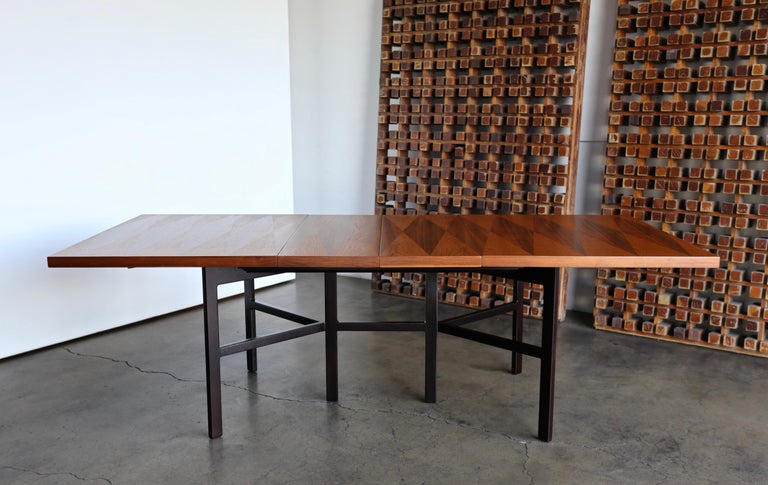 Milo Baughman Dining Table for Directional Furniture, circa 1960 For Sale 4