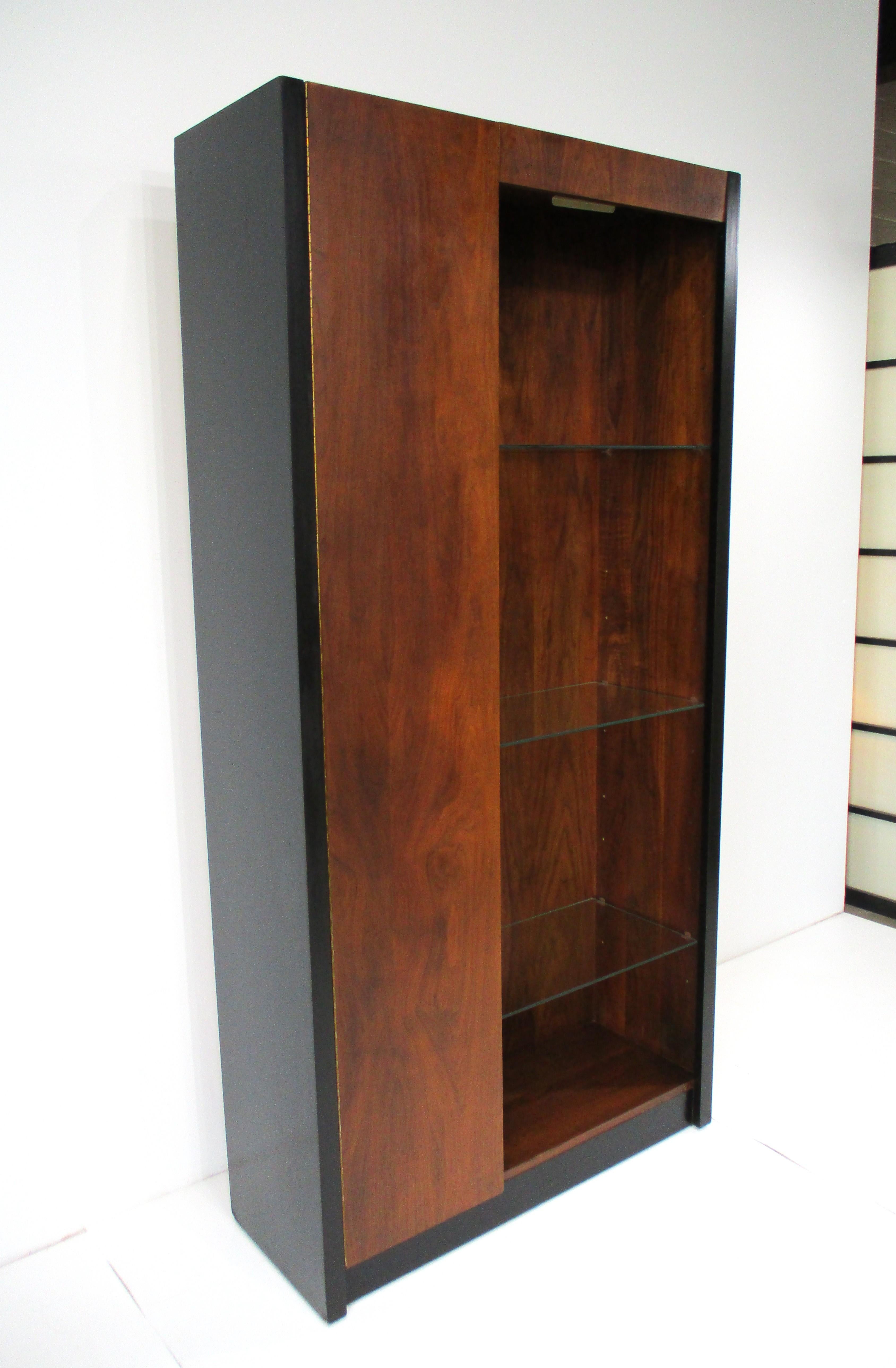 Americano Milo Baughman Directional Styled Walnut Cabinet / Bookcase in vendita