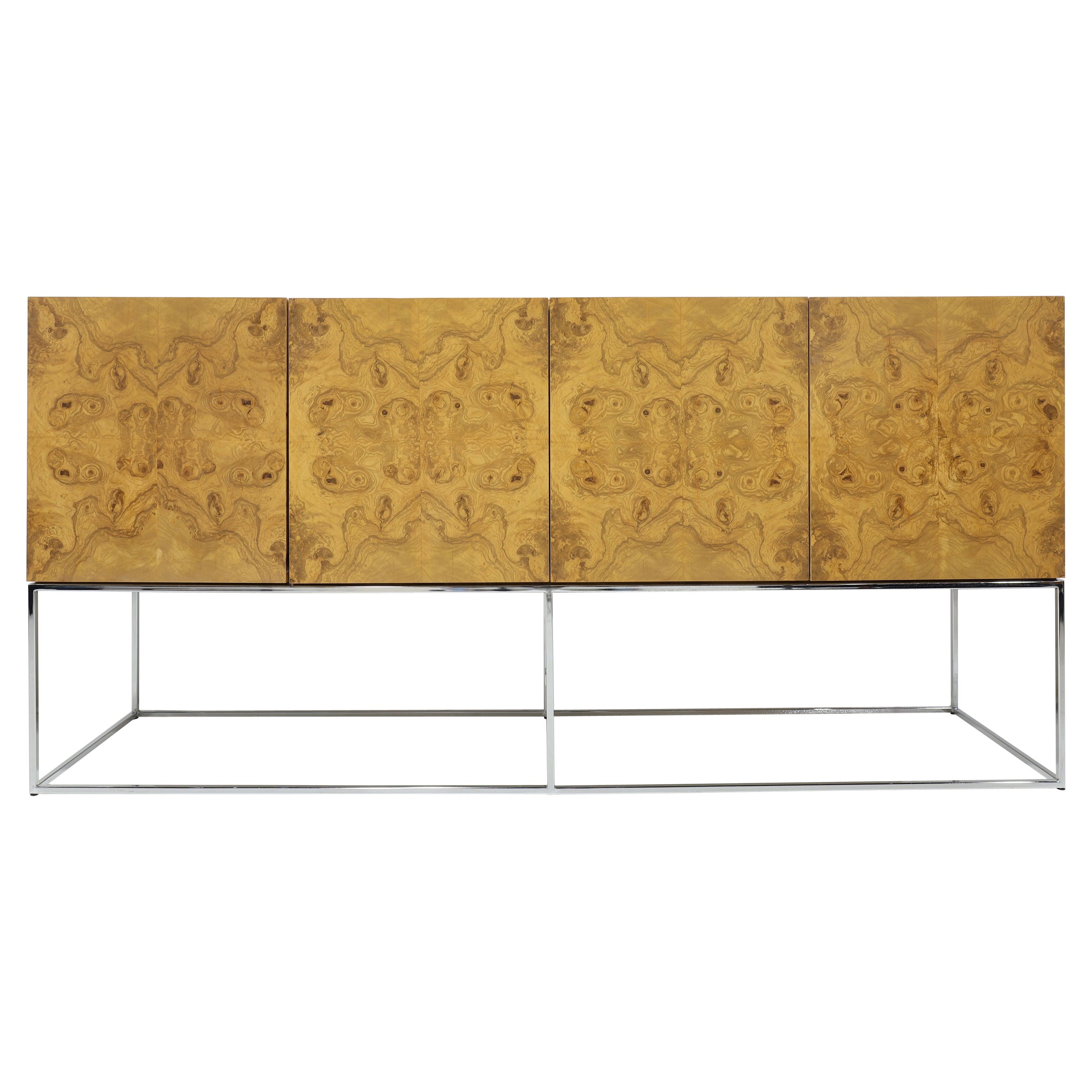Milo Baughman: Drammatica credenza in legno d'ulivo sbavato su base cromata in vendita